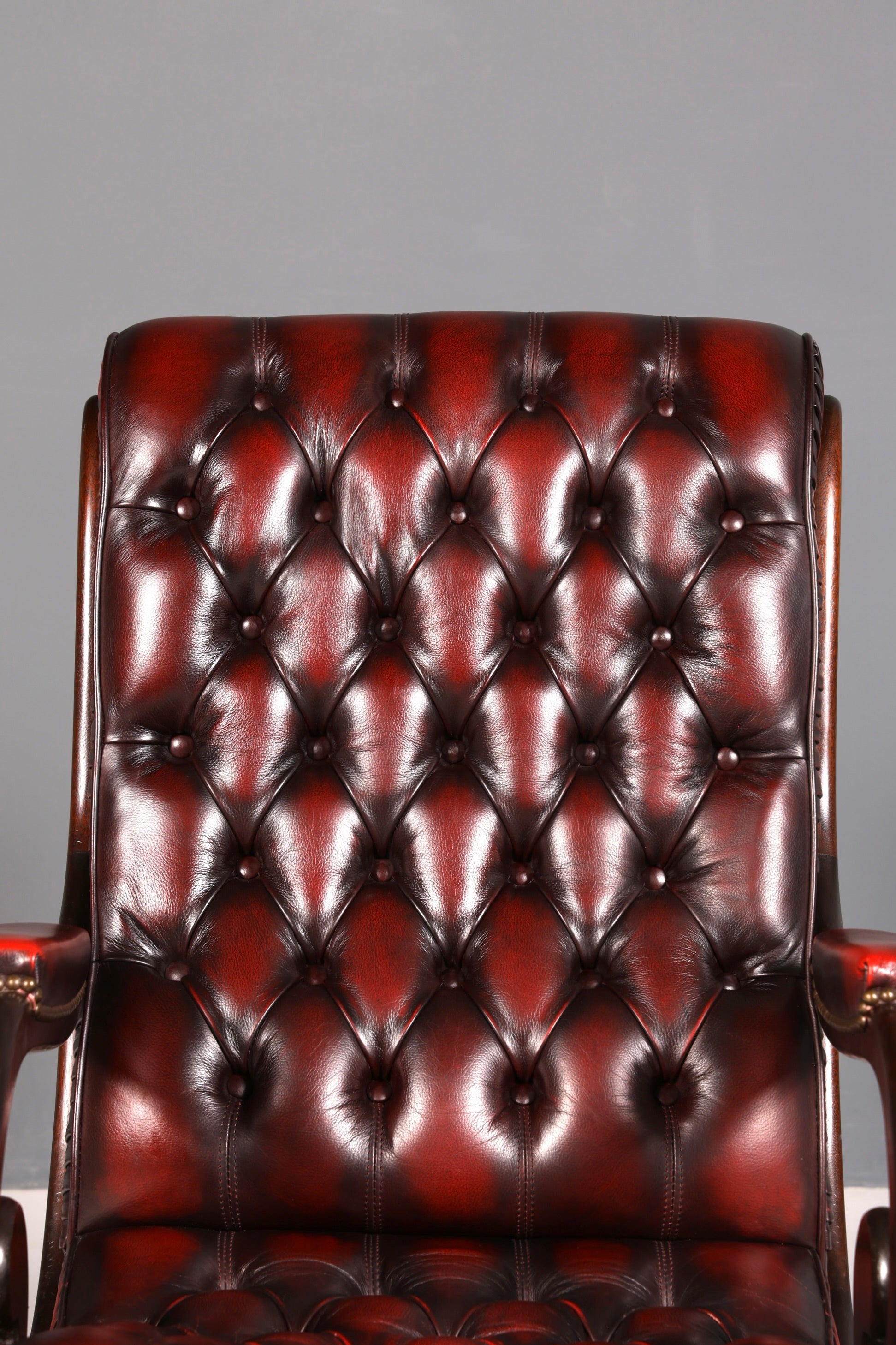 Stilvoller Original Chesterfield Slipper Sessel Englischer Armlehnsessel Oxblood Echt Leder Englisch Herrensessel UK