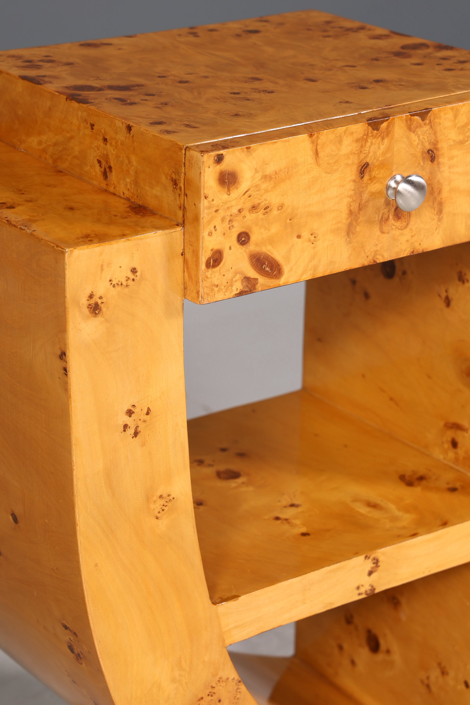 Wunderschöner Art Deco Stil Beistelltisch (Links) - Eleganter Ablagetisch für Ihr Zuhause