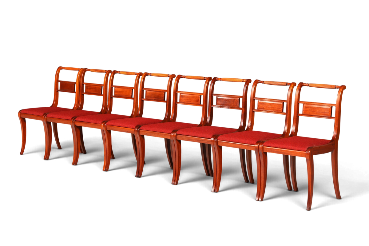 Hauptstadt Möblerei 8er-Set englische Regency-Stühle aus Holz mit rotem Polsterbezug im klassischen Stil