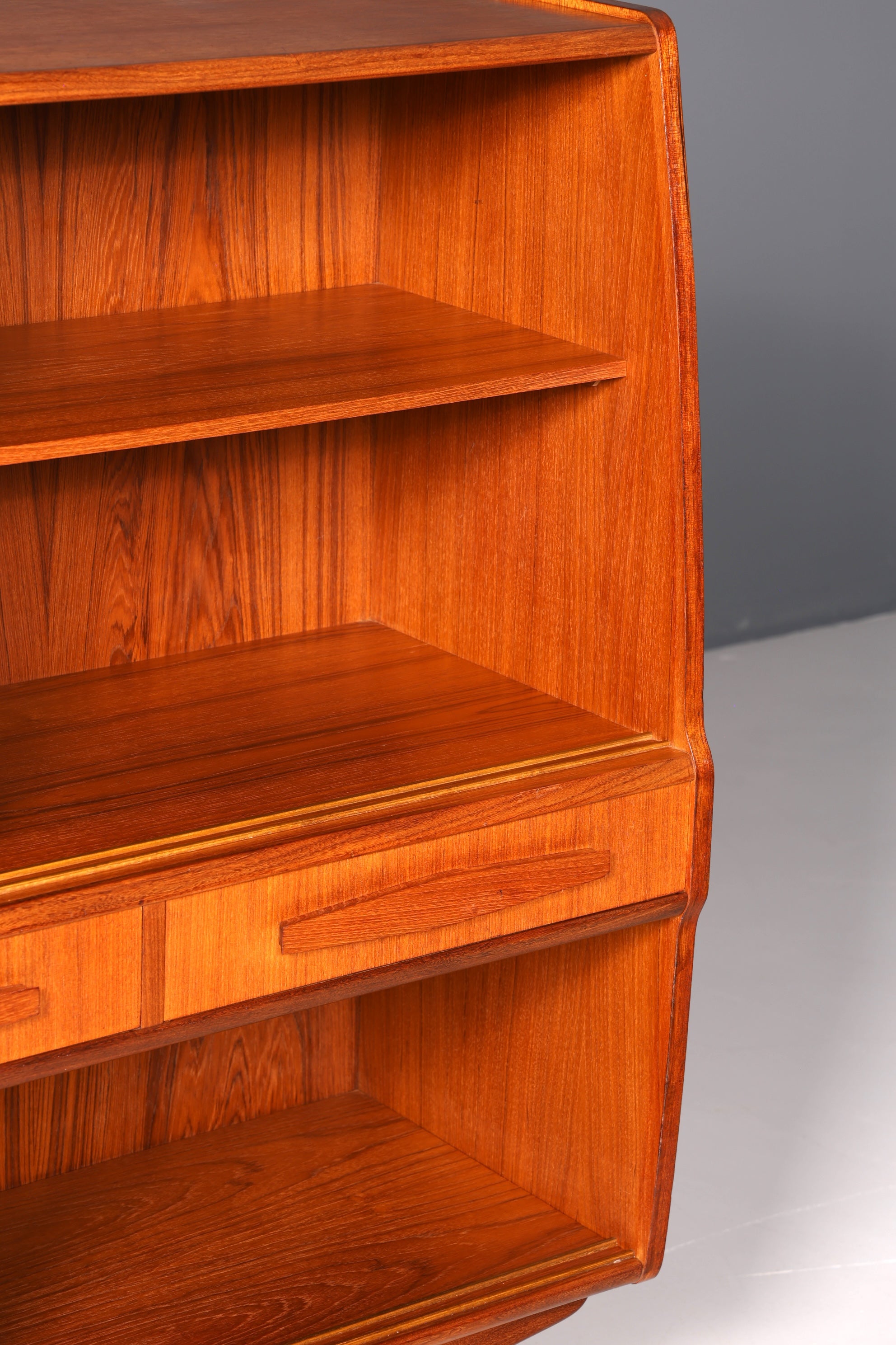 Magnifique buffet haut en teck du milieu du siècle, meuble original PAM Viby J., commode de bureau, meuble bar, années 1960