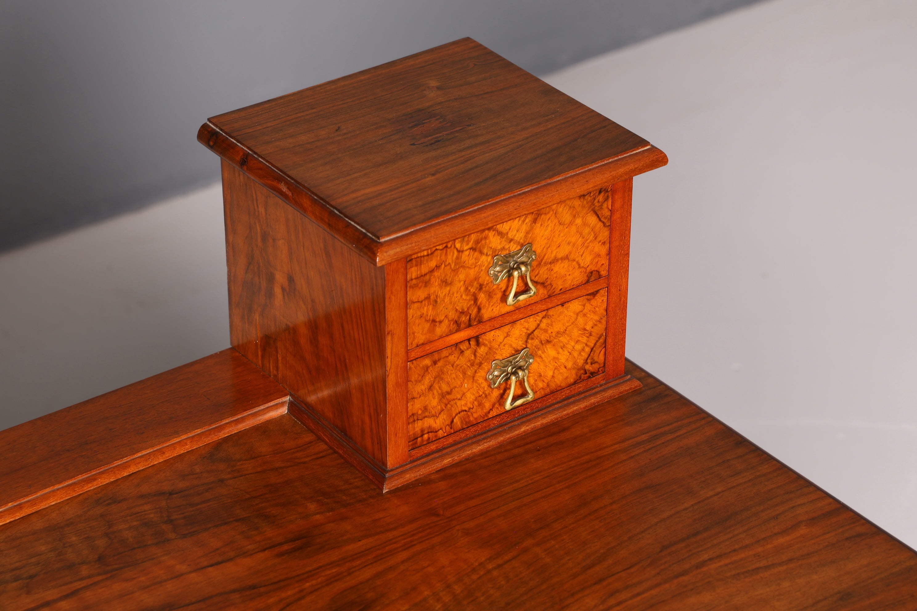 Wunderschöne Gründerzeit Kommode Louis Philippe Nussbaum Schubladenkommode Sideboard Antik um 1880