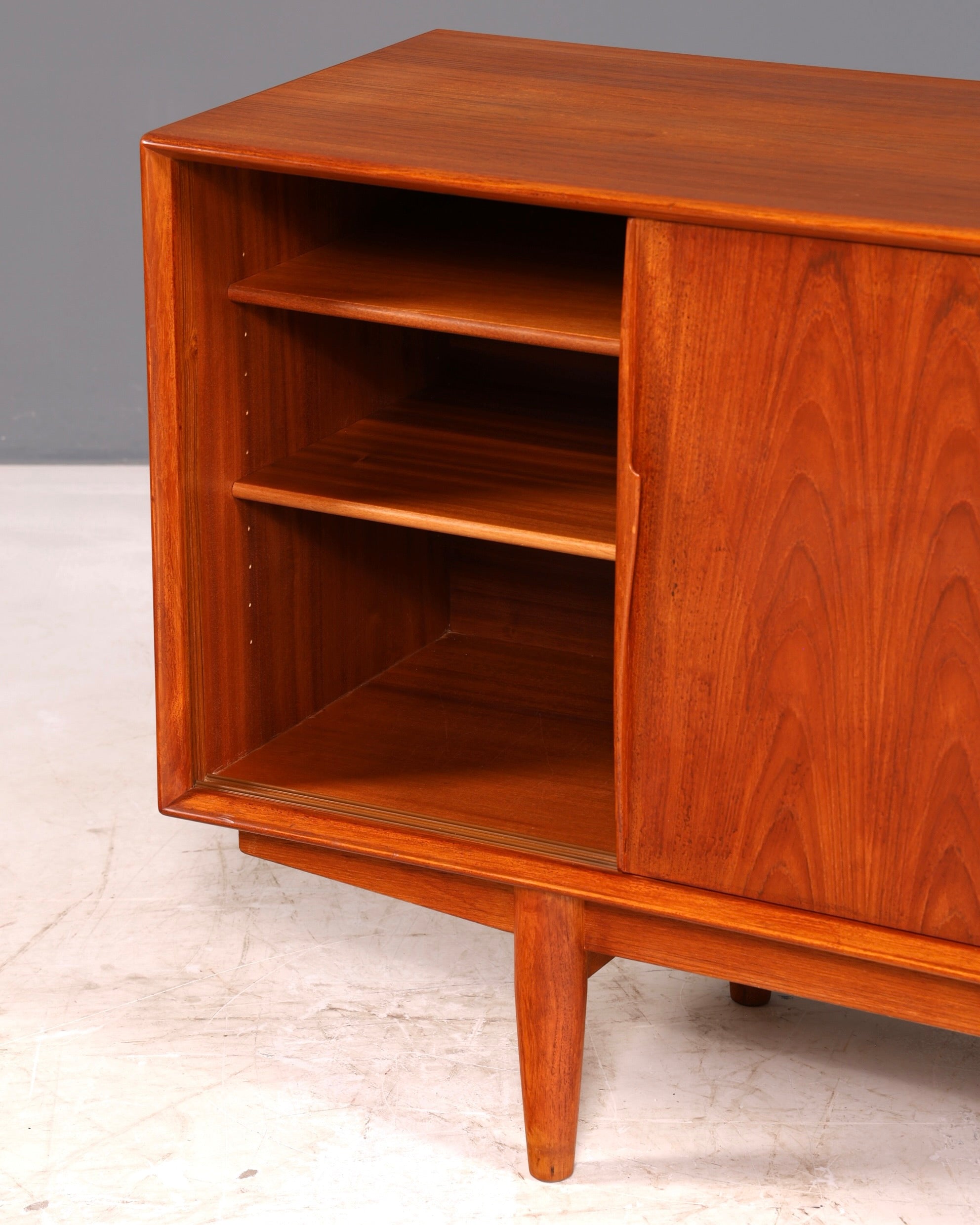 Wunderschönes Dyrlund Mid Century Sideboard Teak Danish Design Schrank Kommode Vintage