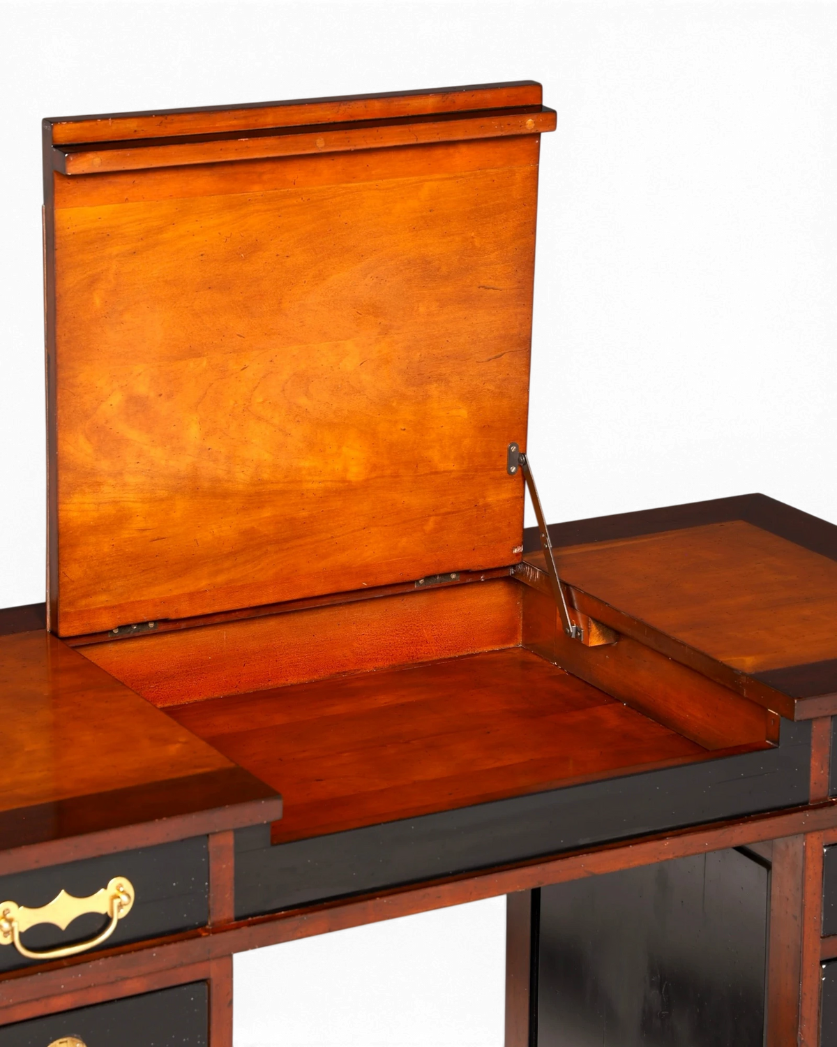 Hauptstadt Möblerei maritimer Schreibtisch im Military Chest Stil aus Holz mit aufklappbarem Fach und Messingdetails