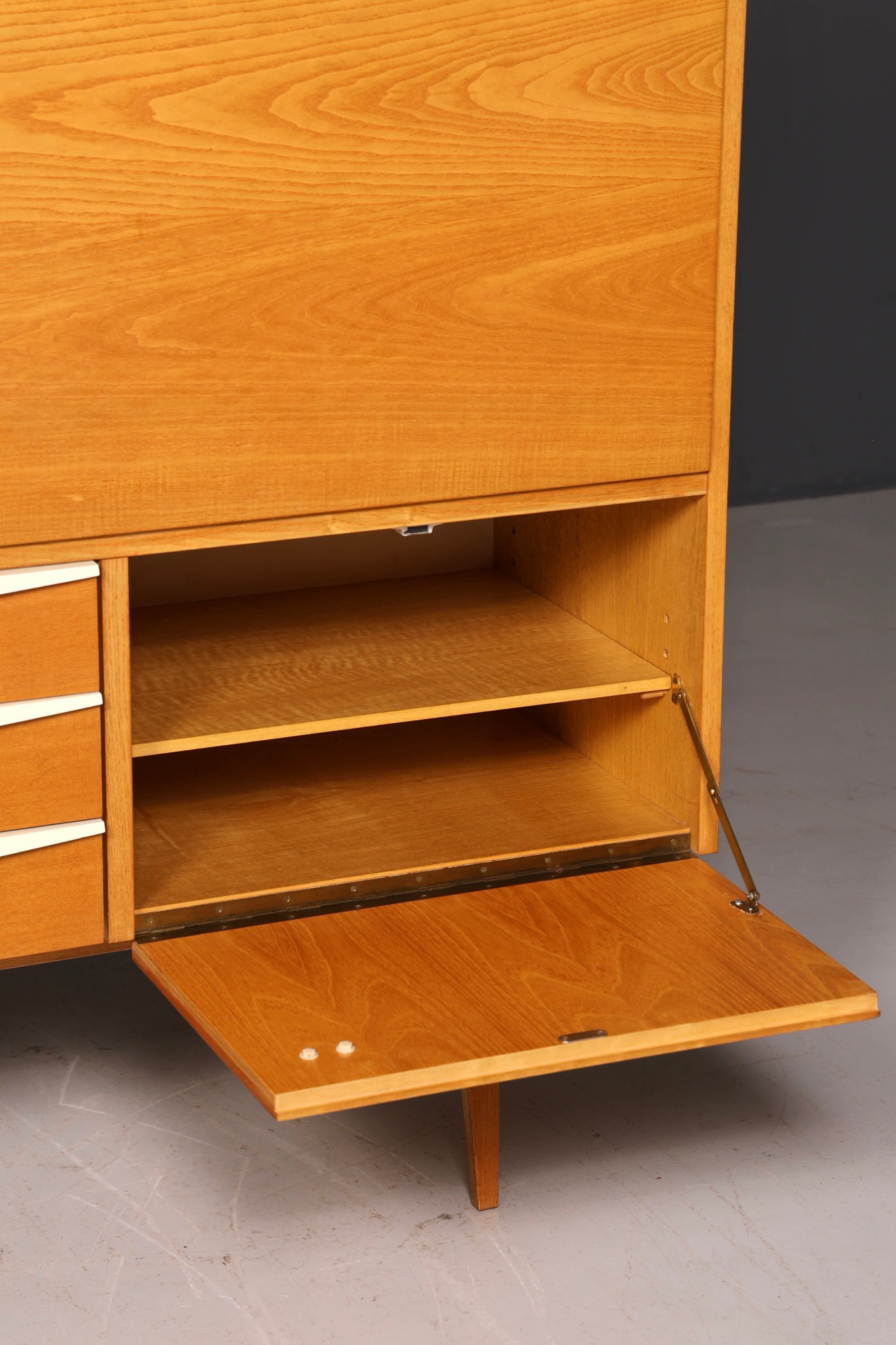 Wunderschöner Hellerau Schrank Modell 427 Mid Century Sekretär Vintage Schreibschrank Design Retro Highboard Esche