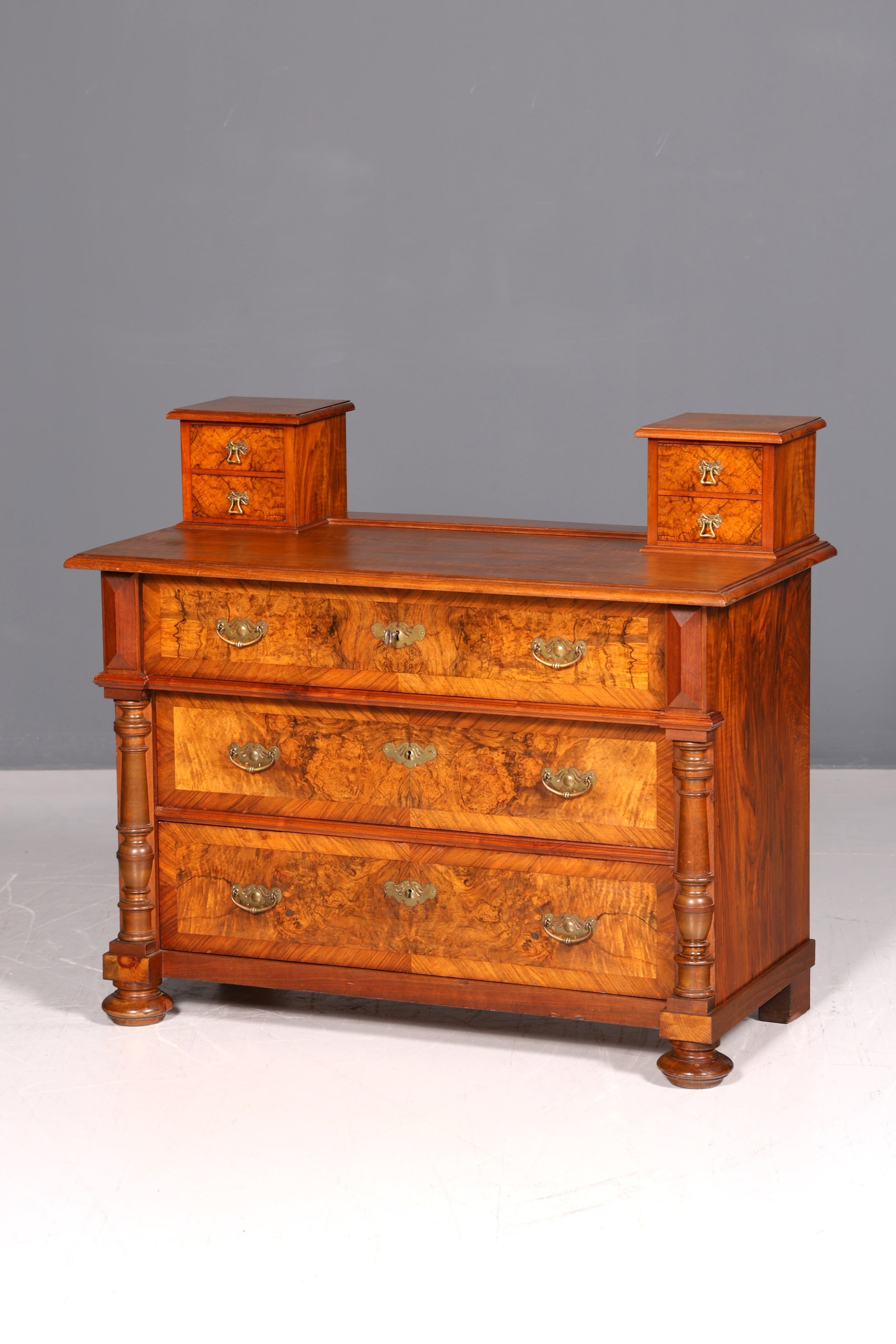 Wunderschöne Gründerzeit Kommode Louis Philippe Nussbaum Schubladenkommode Sideboard Antik um 1880