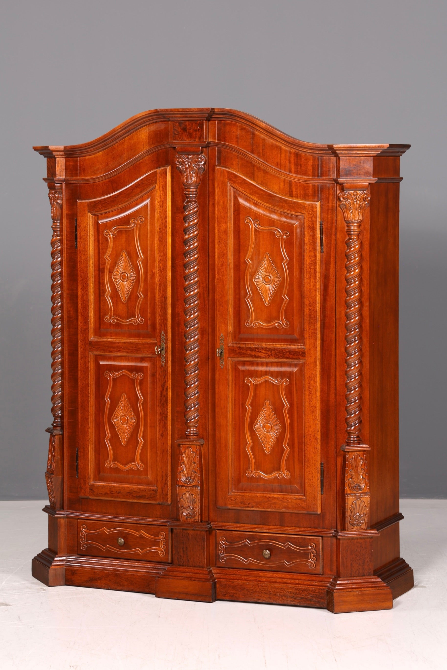 Beeindruckender Barock Stil Kleiderschrank Dielenschrank Schrank Antik Massivholz Vintage