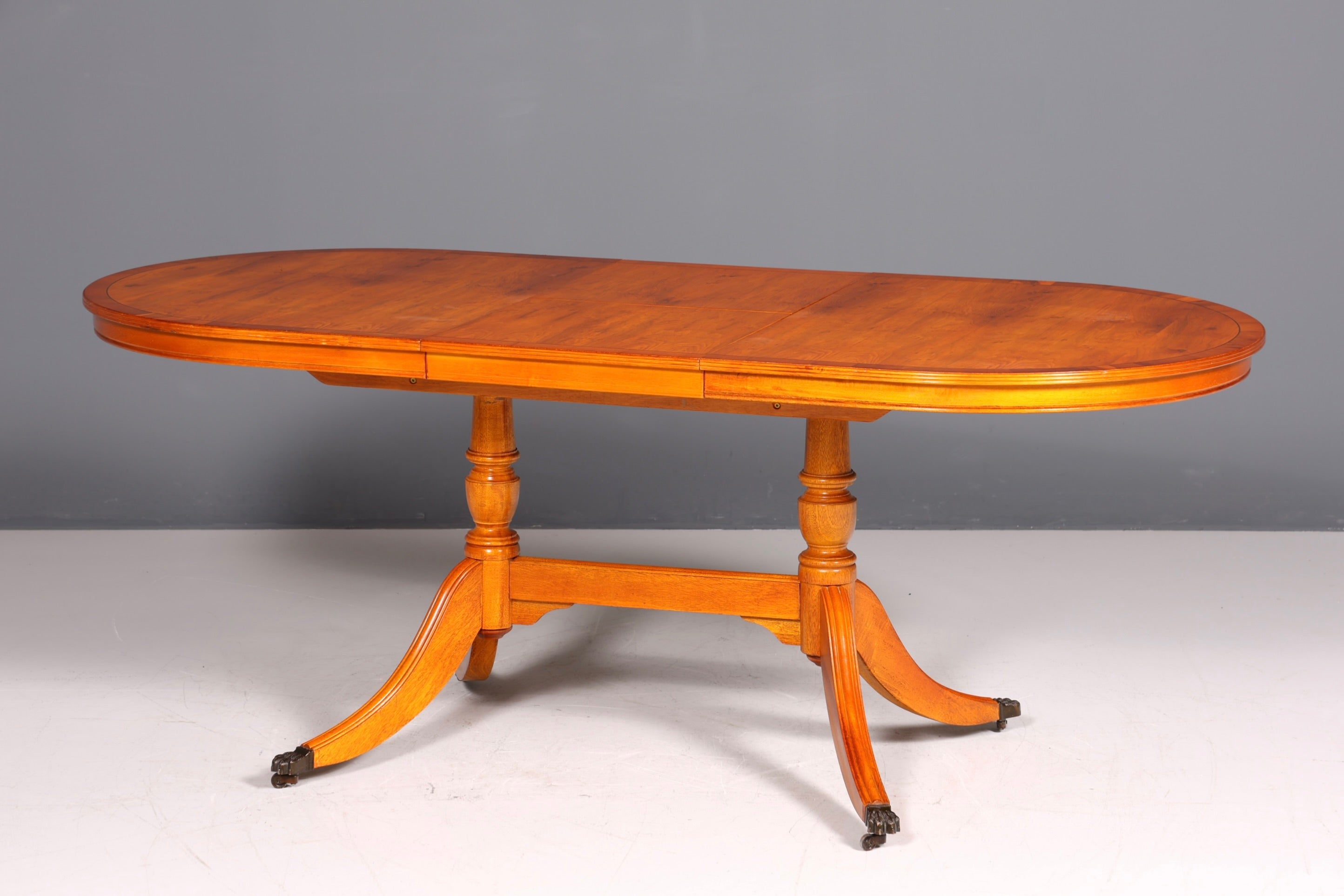 Magnifique table de salle à manger extensible de style anglais ancien, table de cuisine des années 60, en bois d&