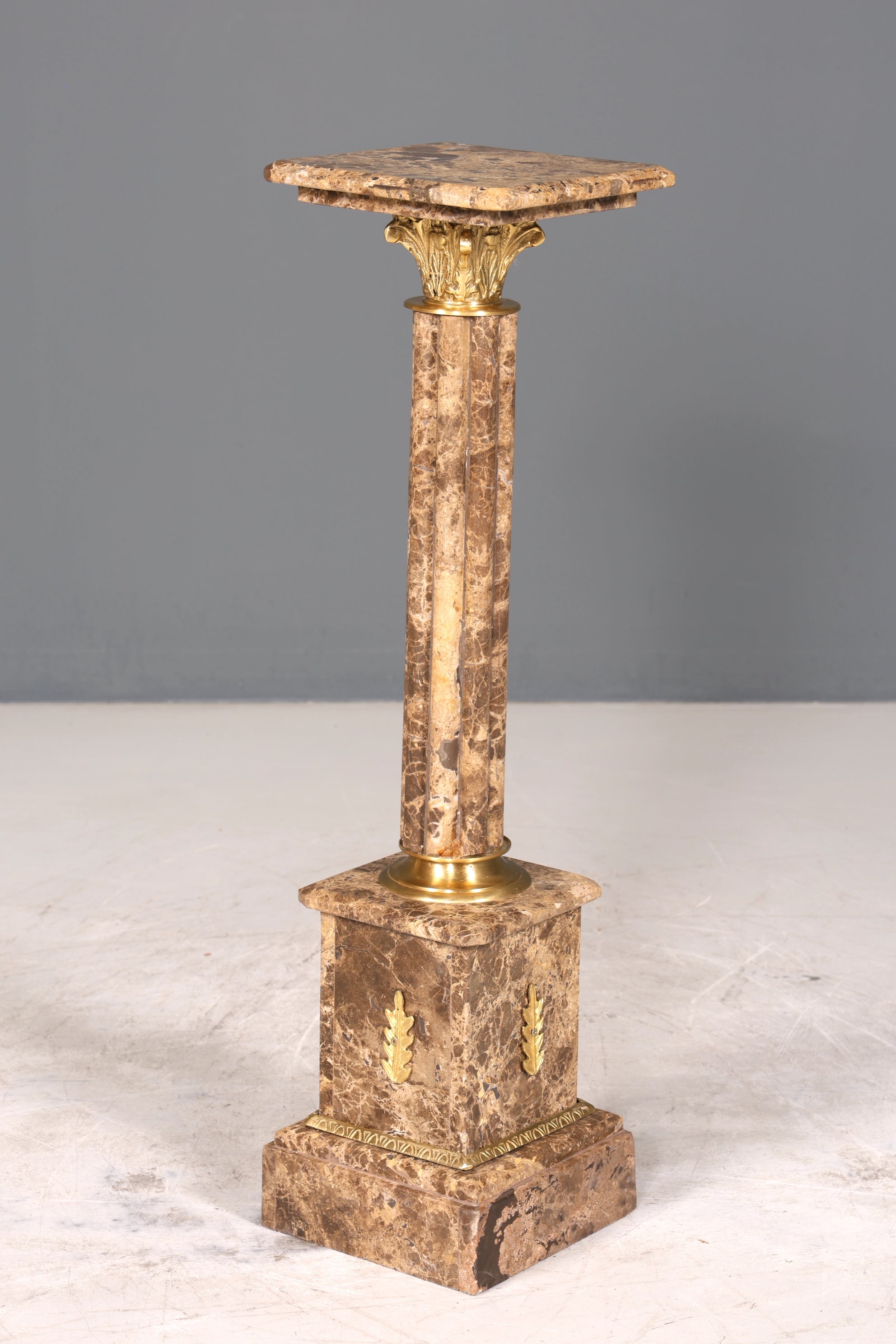 Wunderschöne Barock Stil Säule Louis XV Marmor Blumensäule Naturstein Sockel Ablage