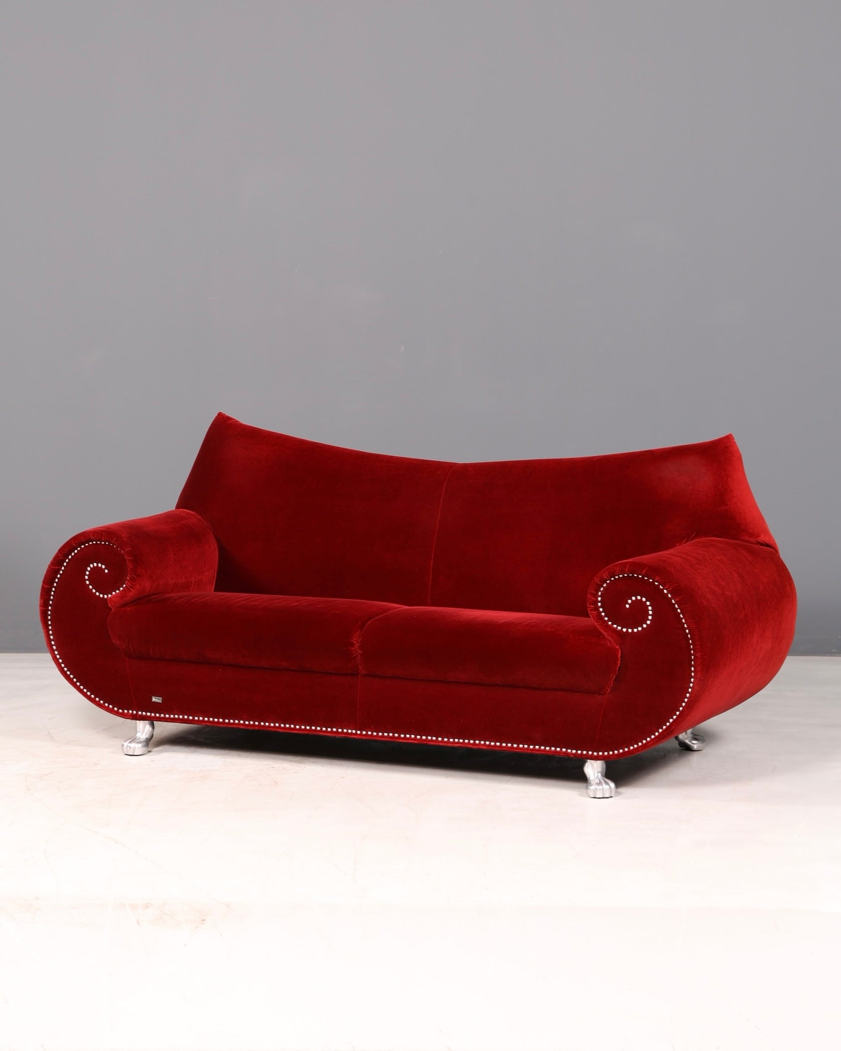Opulentes Bretz Gaudi Rotes Samtsofa Designer Couch 3-Sitzer Sofa Barock Bordeaux Samt