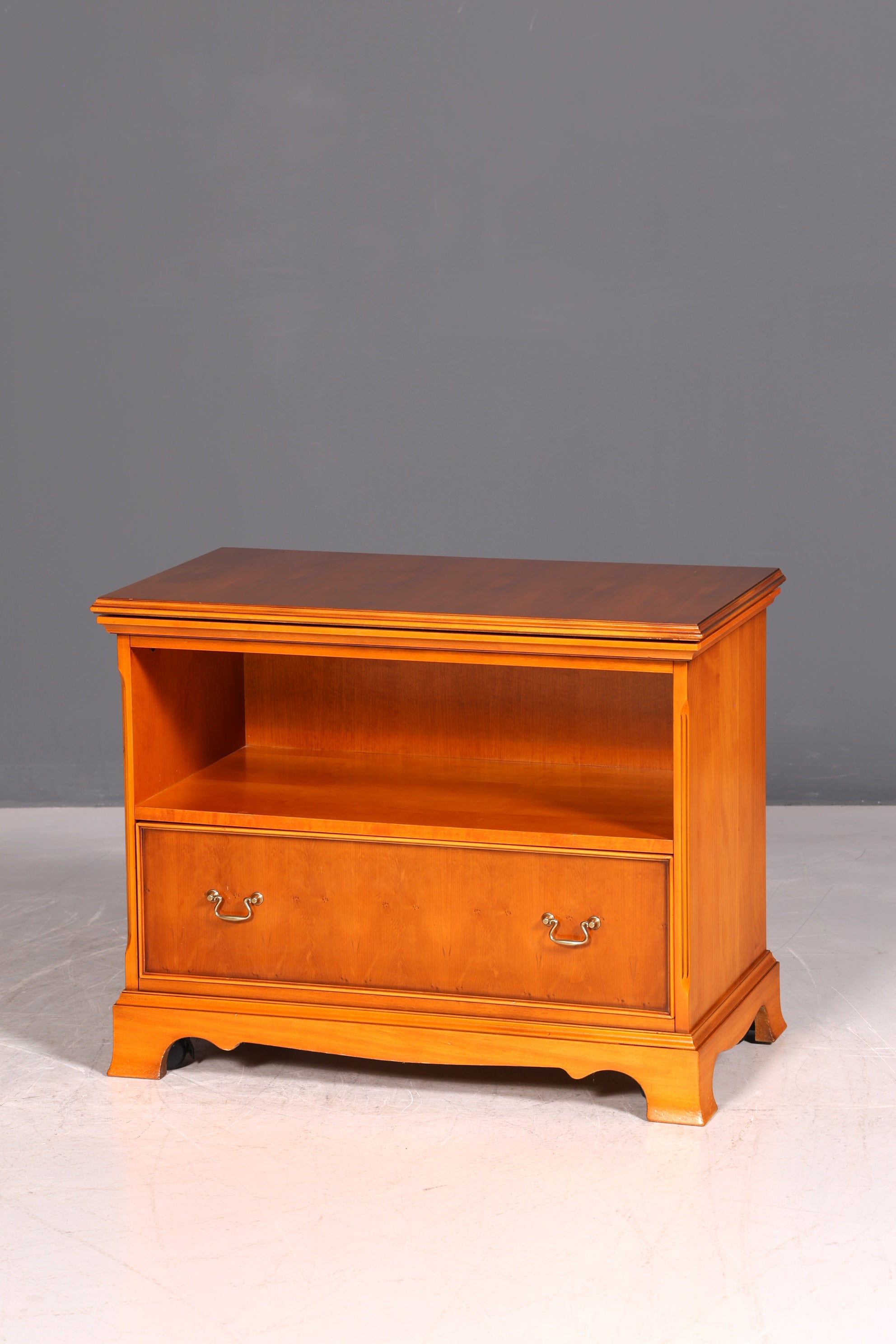 G022 Finish cm Traumhafte Englische Eibe Kommode echt Holz Schrank Antik 60er Jahre Möbel