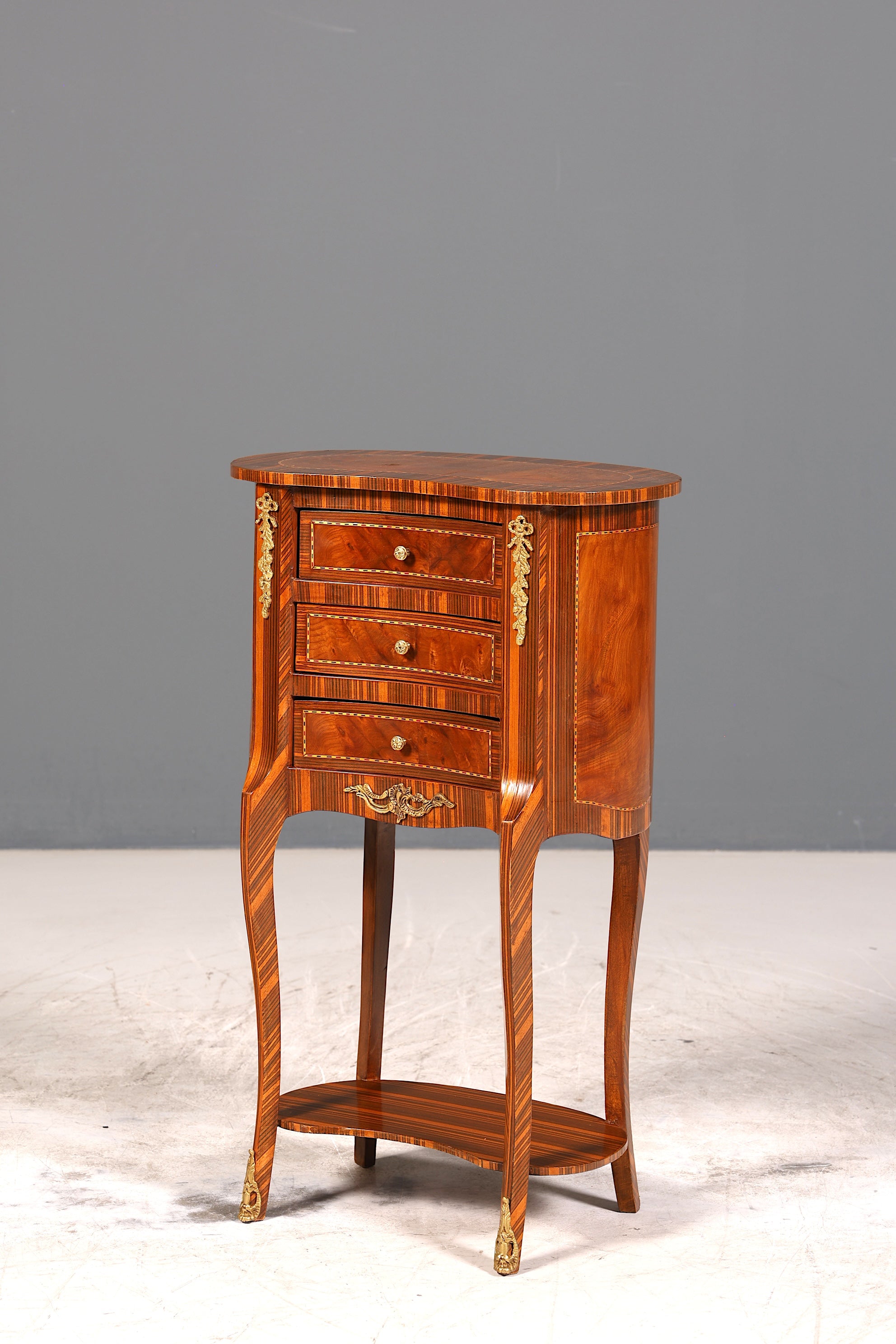 Stilvolle Barock Stil Kommode Antik Stil Beistelltisch Messing Schränkchen