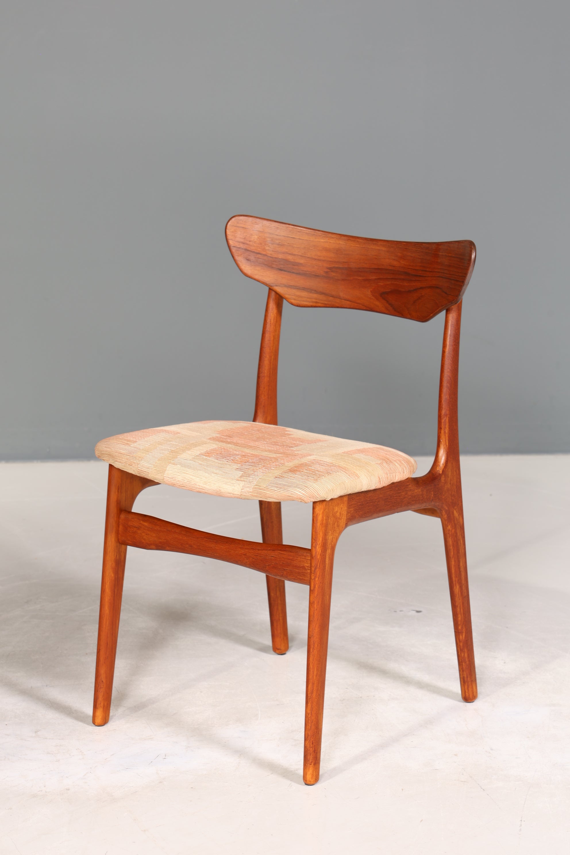 Stilvoller Original "Schiønning & Elgaard" Stuhl Mid Century Danish Teak Holz Esszimmer Stuhl Sekretär Stuhl 1 von 3