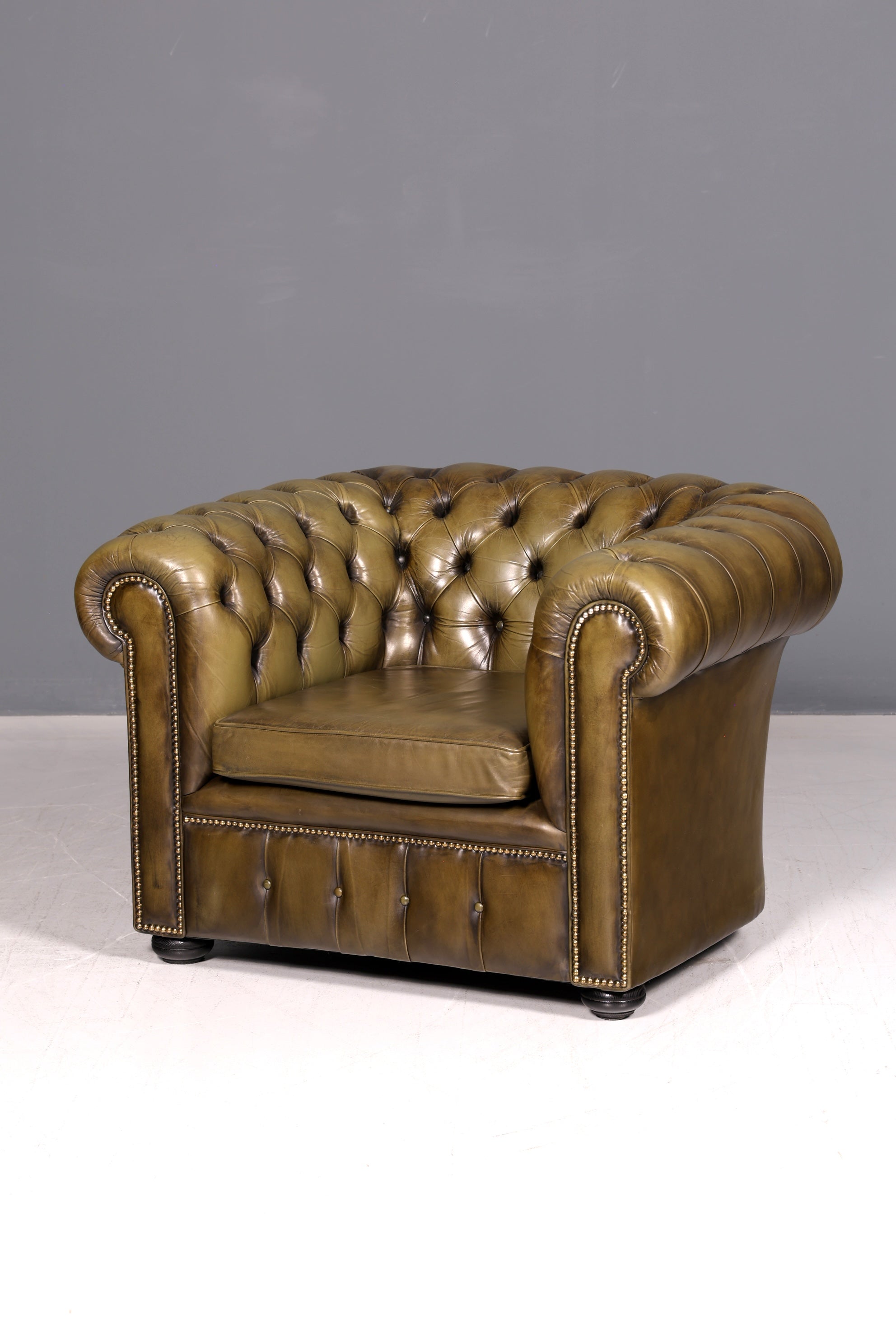 Stilvoller Original Chesterfield Sessel Grün Echt Leder Englischer Armlehnsessel Herrensessel Clubsessel UK Vintage