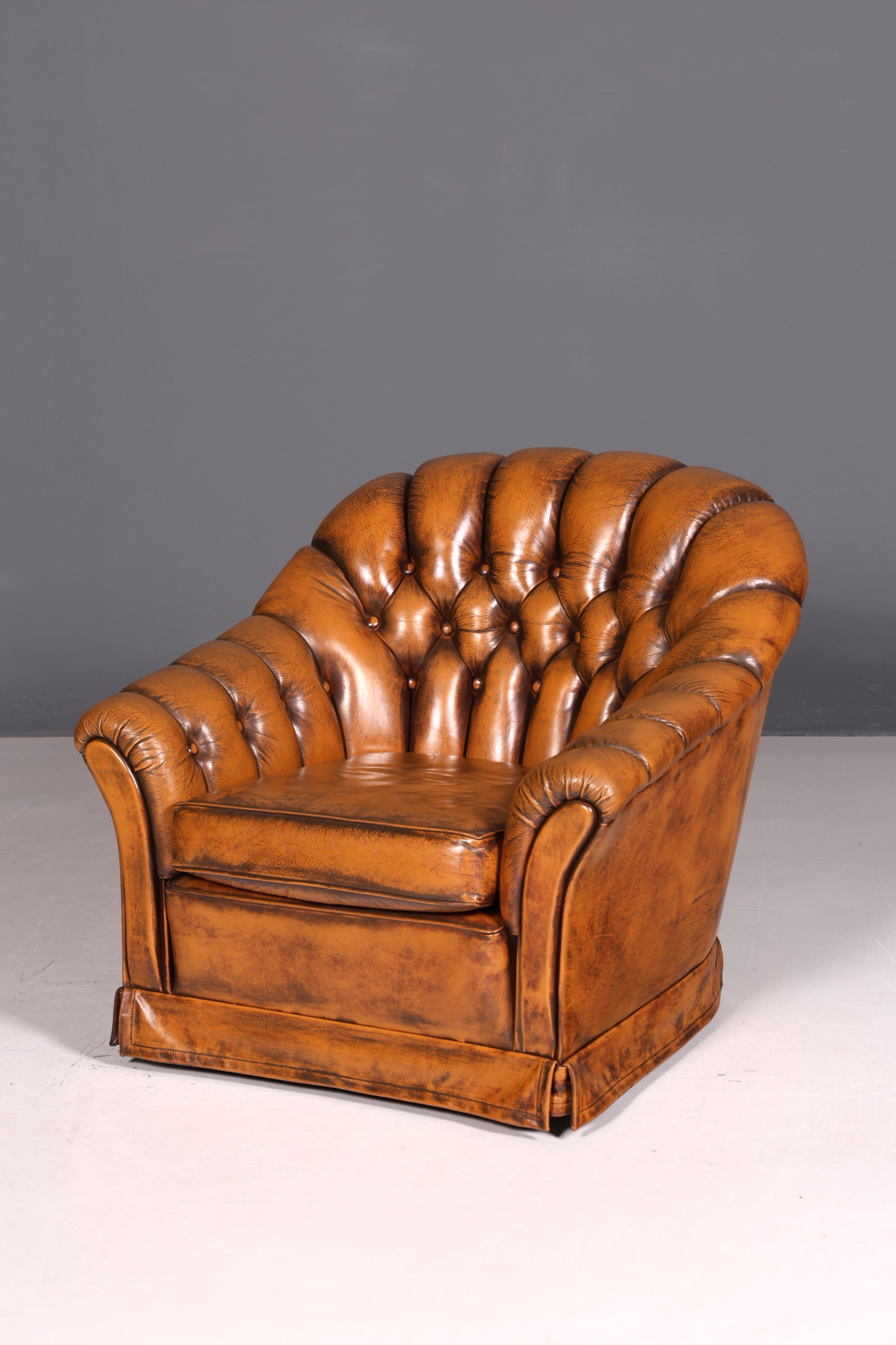 G150 Finish cm Stilvoller Original Chesterfield Sessel Englischer Armlehnsessel Englisch Herrensessel (Kopie 2)