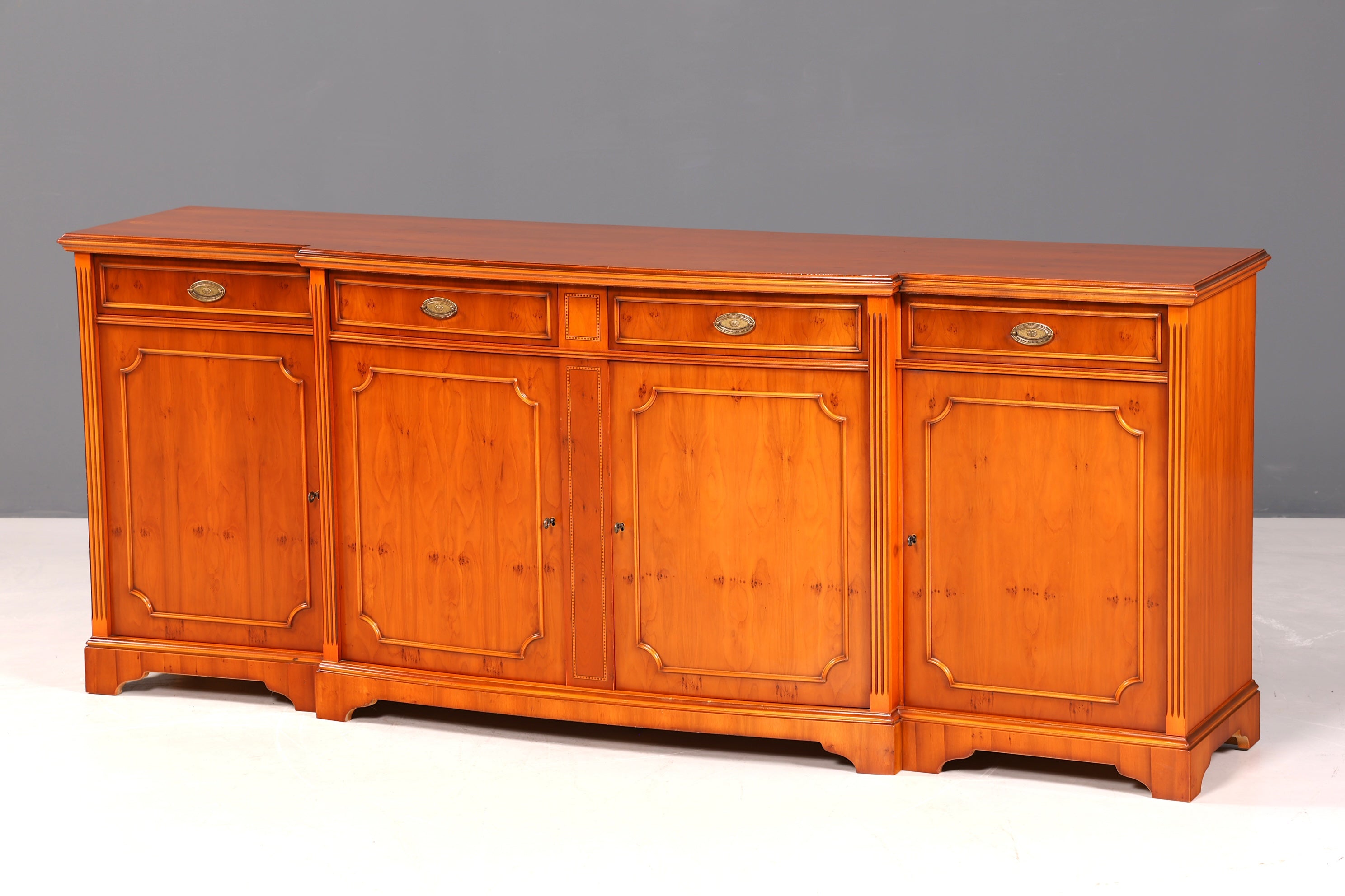 G214 Finish cm Wunderschönes Englisches Sideboard Eibe Schrank Antik Stil Buffetschrank Kommode (Kopie)