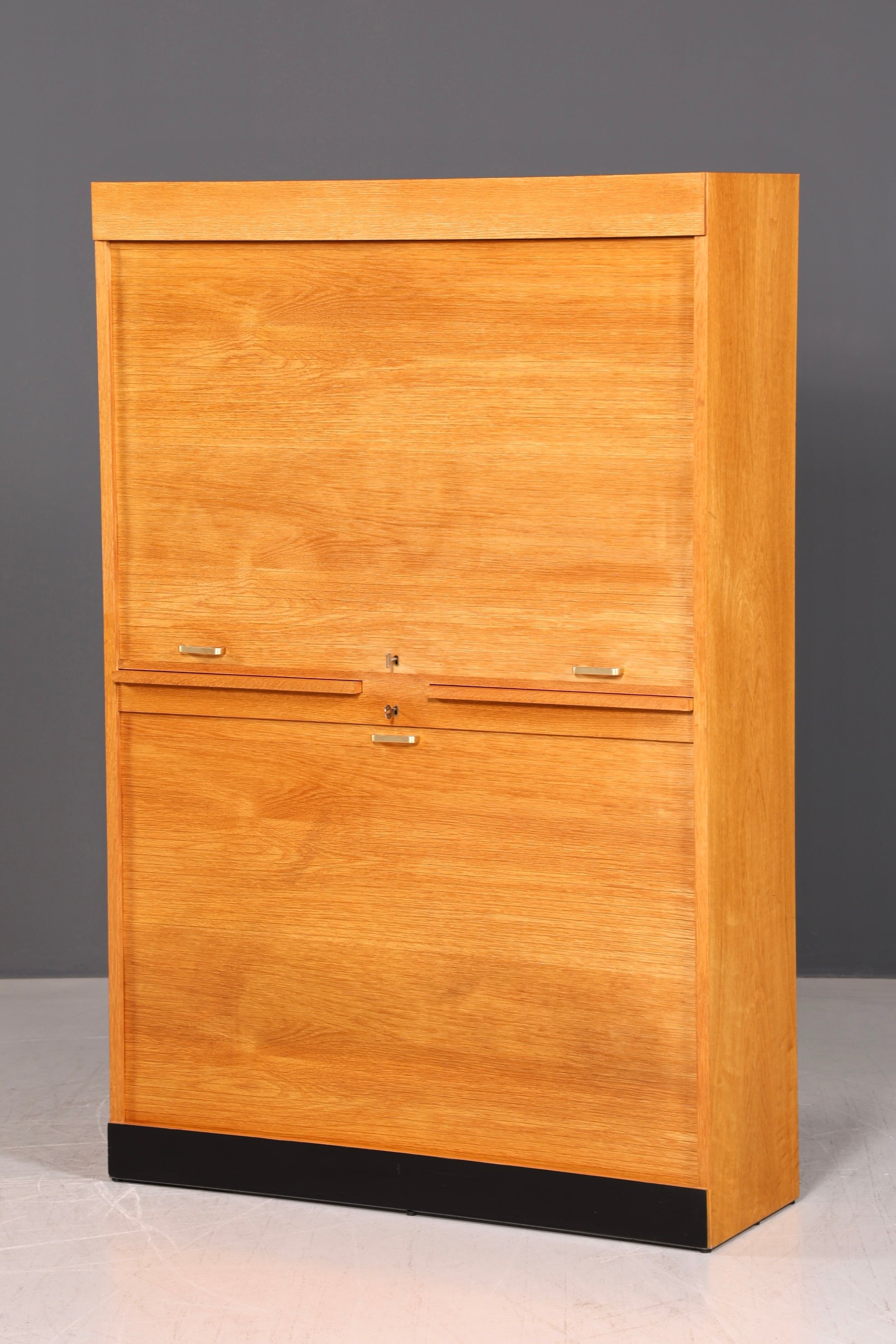 Stilvoller Mid Century Rollladenschrank Bauhaus Apothekerschrank Art Deco Büro Aktenschrank