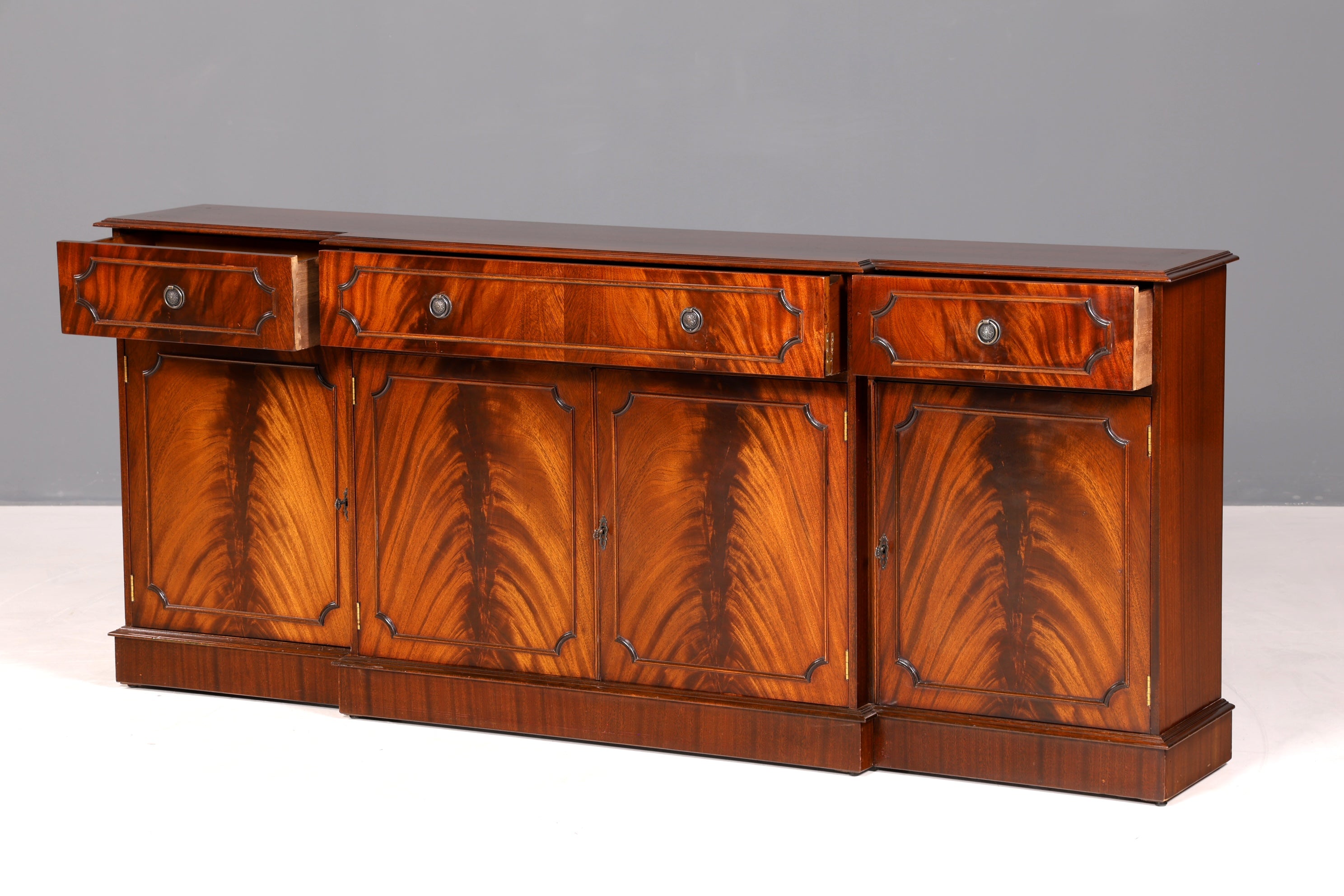 Wunderschönes Englisches Sideboard Mahagoni Schrank Antik 60s Buffetschrank Kommode