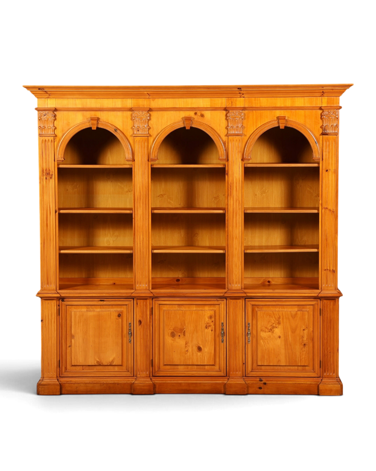 Hauptstadt Möblerei XXL Ethan Allen Bücherregal aus Kiefernholz im Antik Stil mit drei Rundbogen-Regalfächern