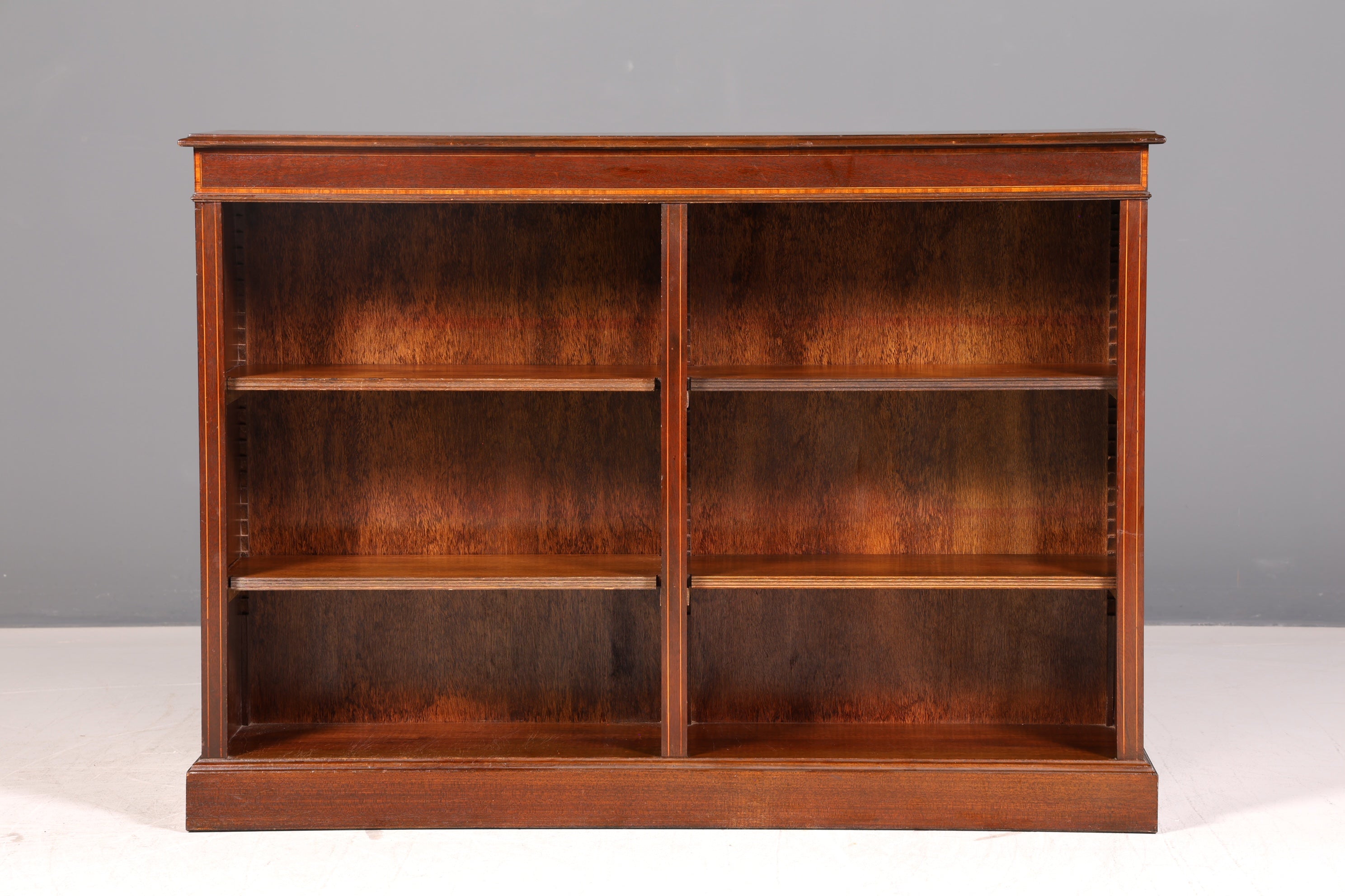 Wunderschönes Englisches Bücherregal Mahagoni Regal 60er Standregal Bücherschrank Buchablage Bookshelf Vintage