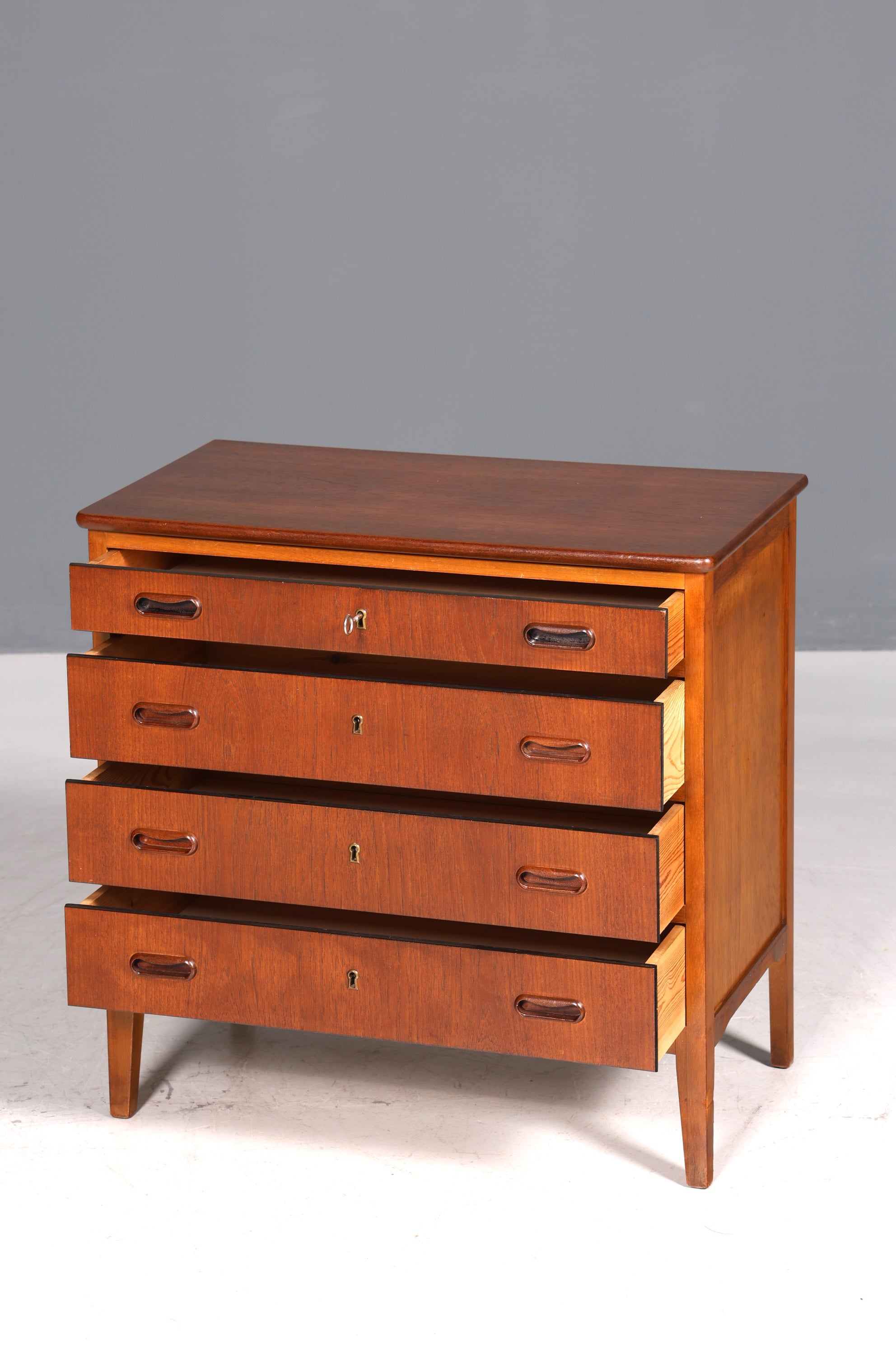 Commode de rêve de style mid-century, design danois, buffet en bois de teck, commode vintage