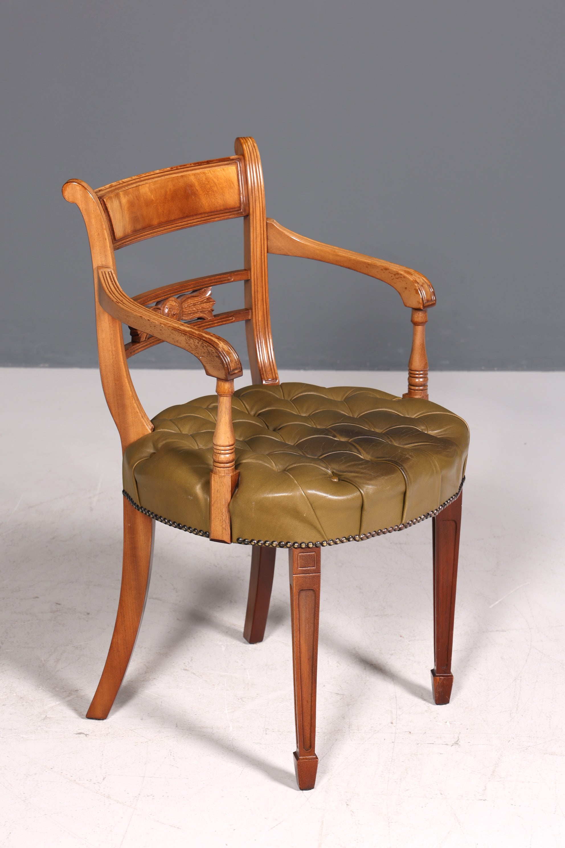 Magnifique fauteuil Chesterfield, chaise secrétaire Anno Dom, chaise de cuisine anglaise en cuir véritable, 2 sur 2