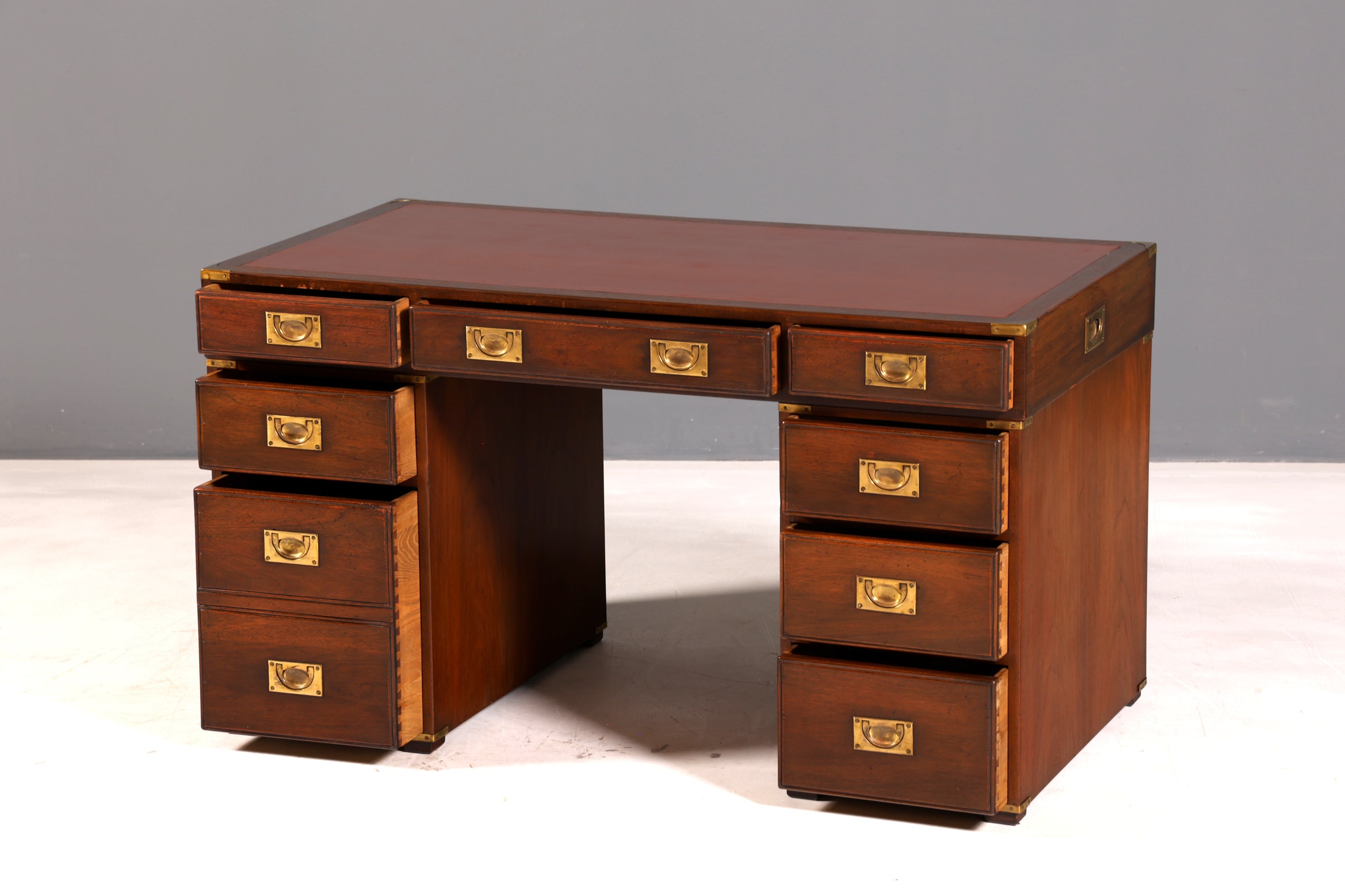 Edler Maritimer Schreibtisch Englischer Military Chest Bürotisch Office Table echt Lederauflage