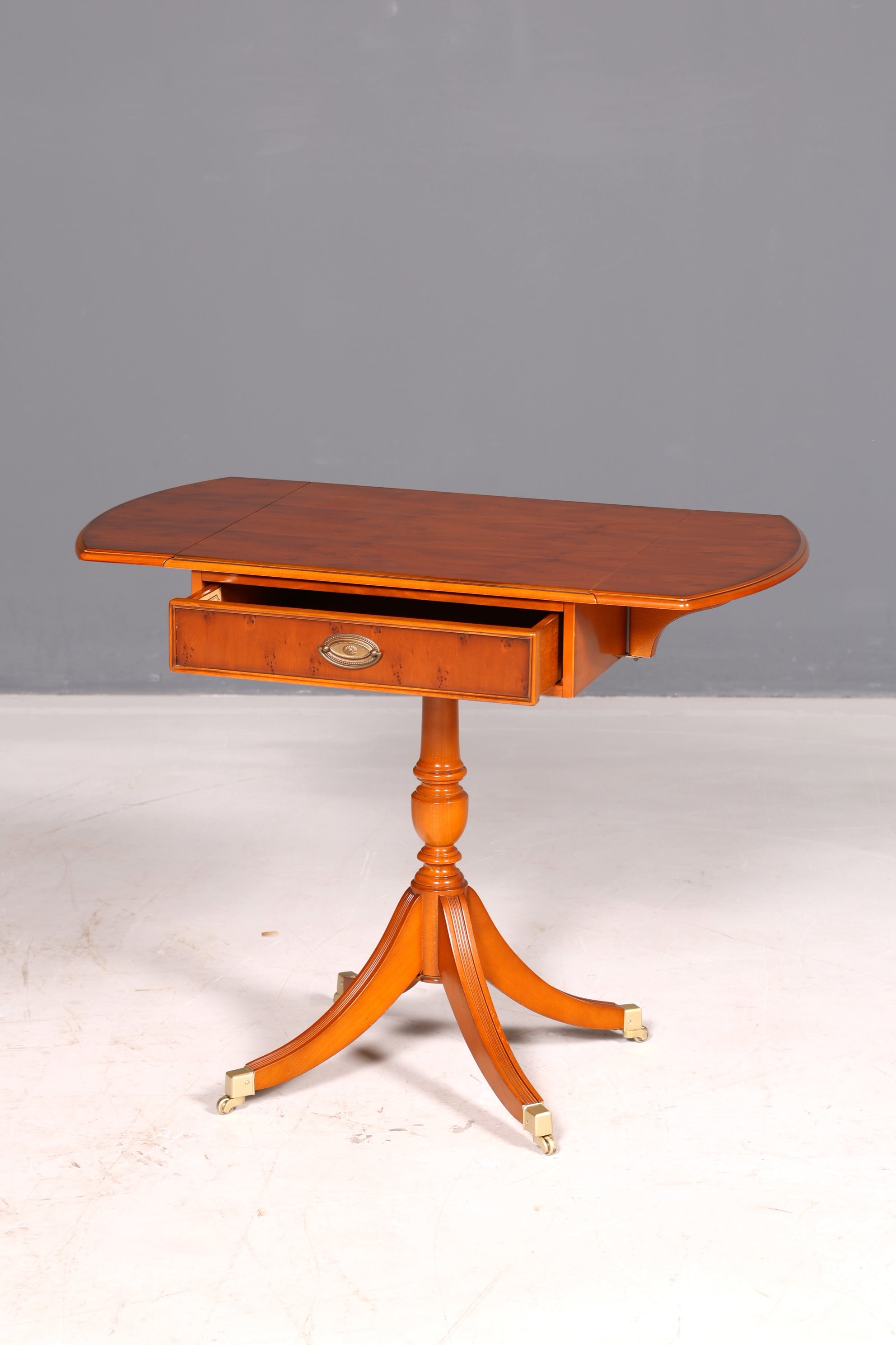 Traumhafter Original Heldense Beistelltisch Eibe Holz Klapptisch Ablagetisch Kommode Telefontisch