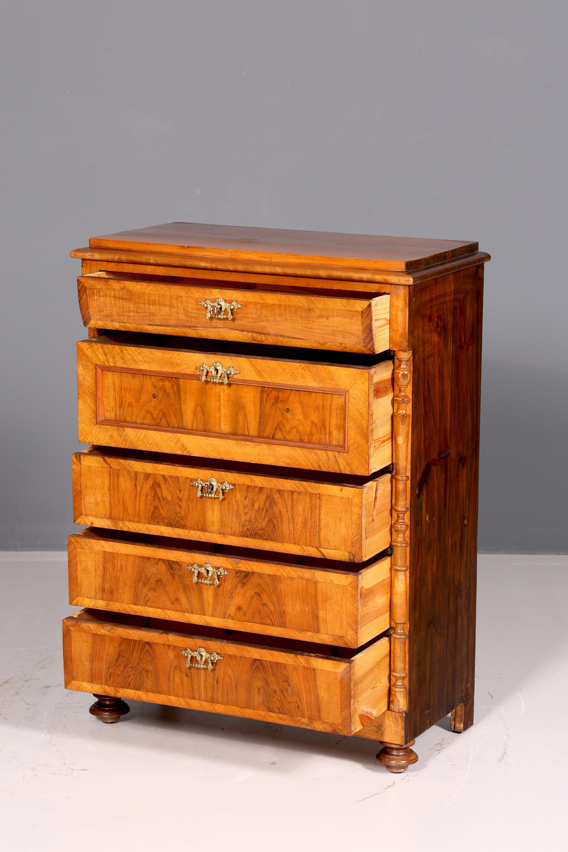 Magnifique commode Gründerzeit de style Art nouveau, meuble vertical à tiroirs, commode à linge, antique en bois massif