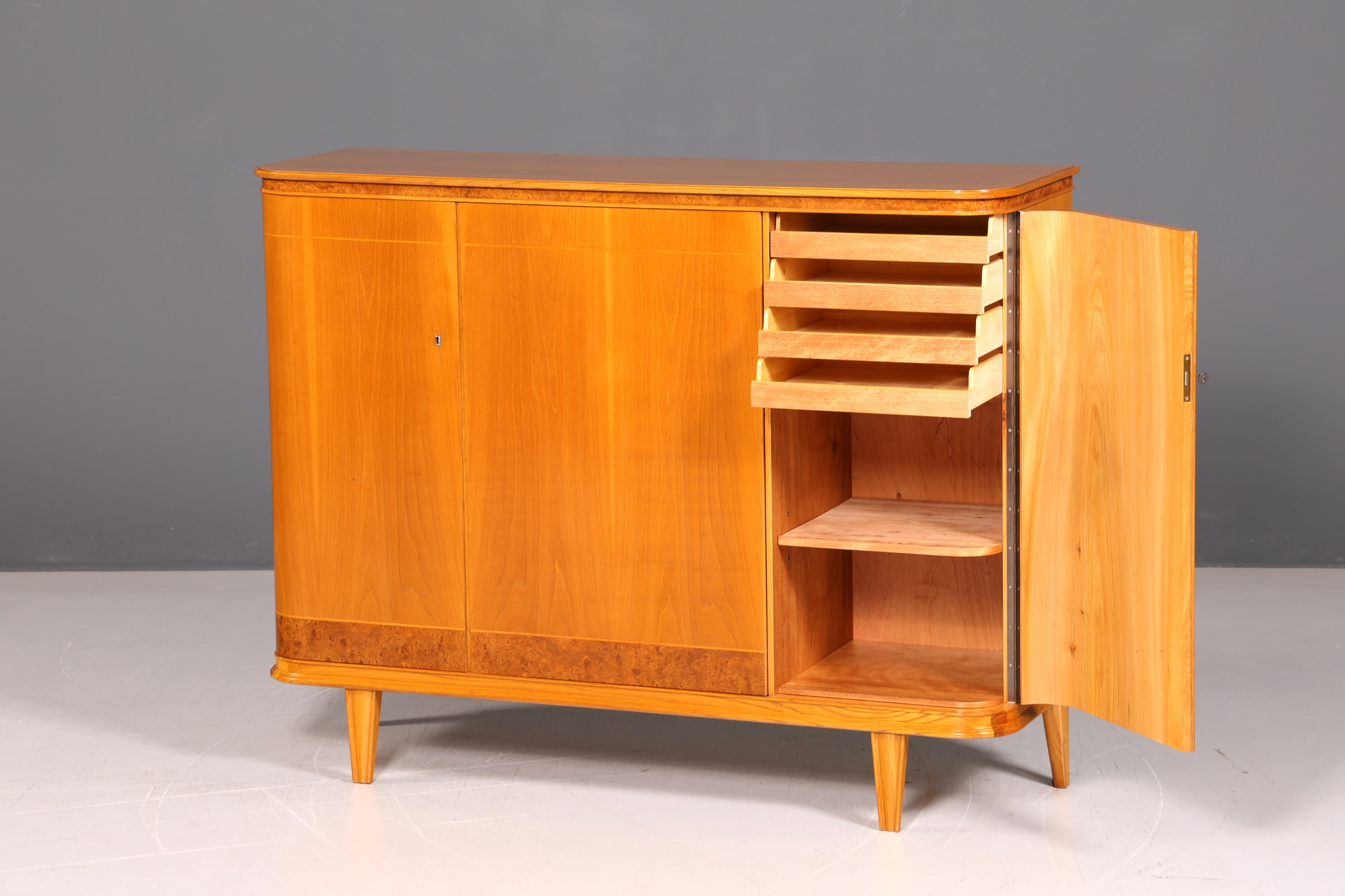 Traumhafter Mid Century Highboard Retro 60er Jahre Schrank Kommode Vintage Designklassiker Holz