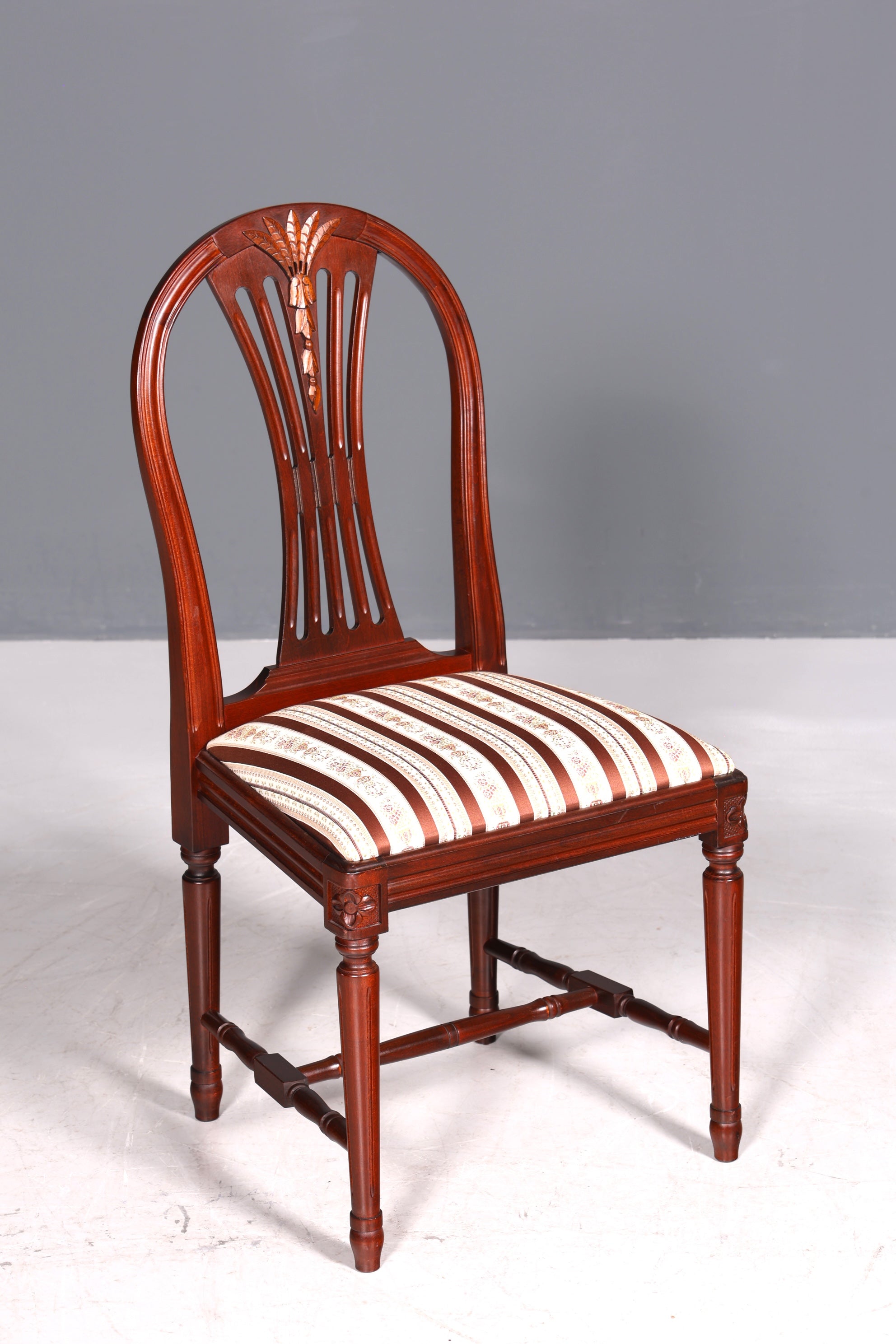 Belle chaise de style gustavien, chaise de cuisine anglaise, chaise secrétaire de style ancien