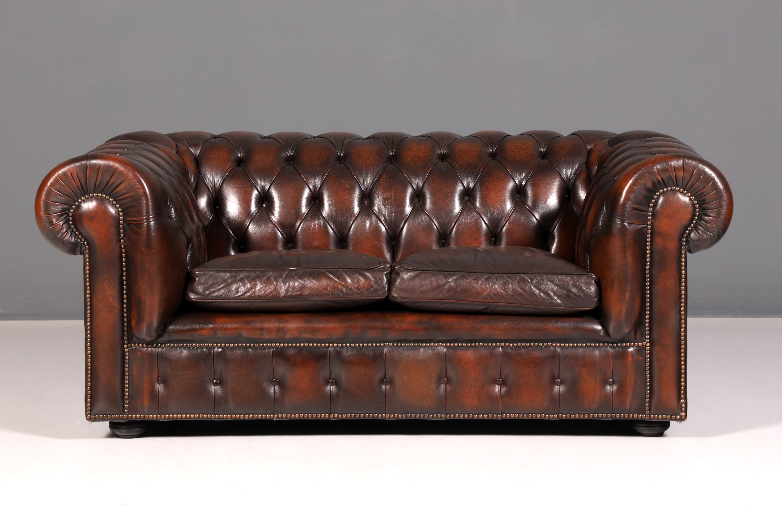 Wunderschönes Original Chesterfield Sofa 2-Sitzer Couch Echt Leder Englisch Polstersofa