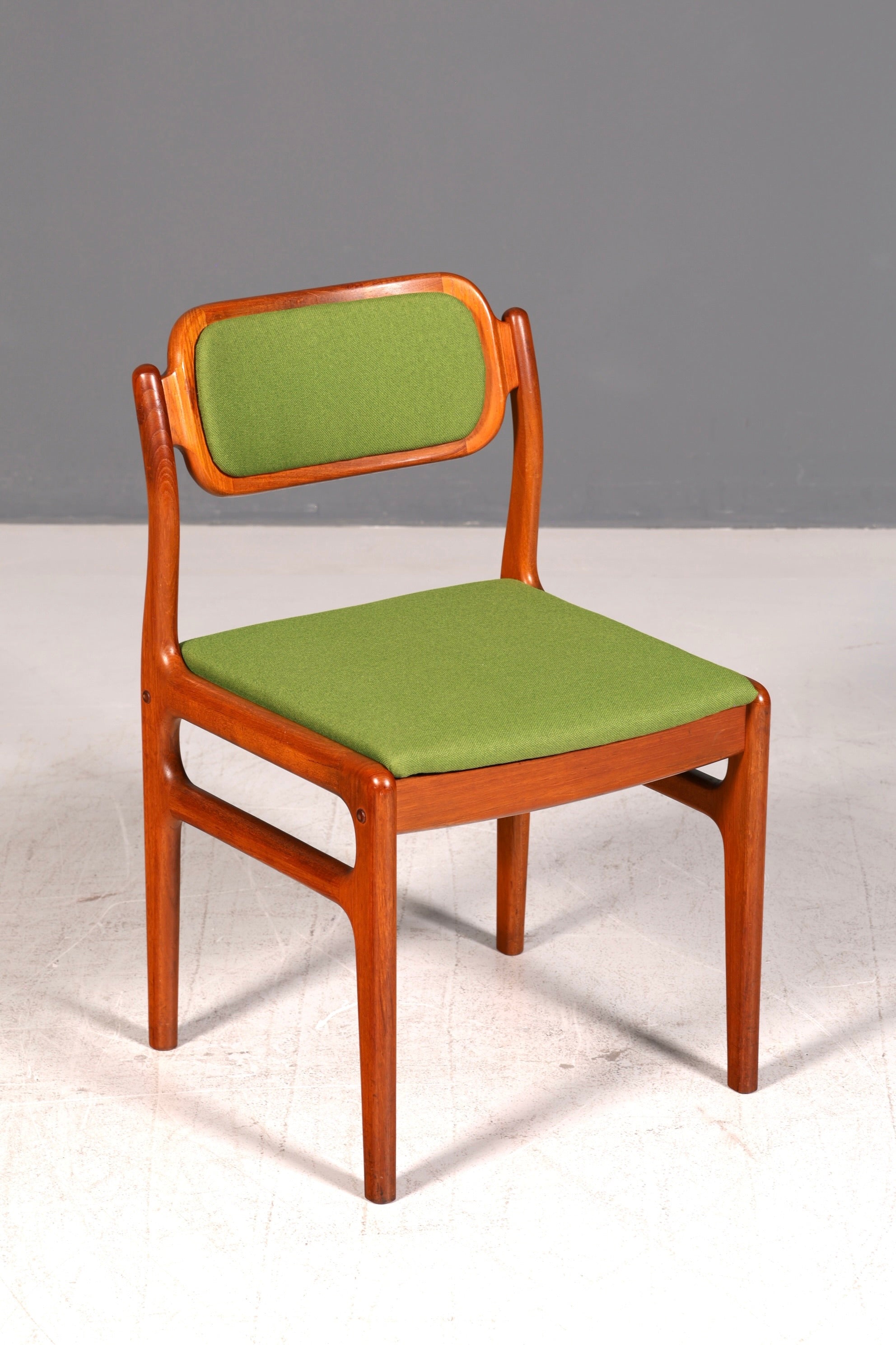 Edler Mid Century Stuhl der Marke Johannes Andersen für Uldum Teak Danish Design Sekretär Stuhl Esszimmerstuhl Küchenstuhl