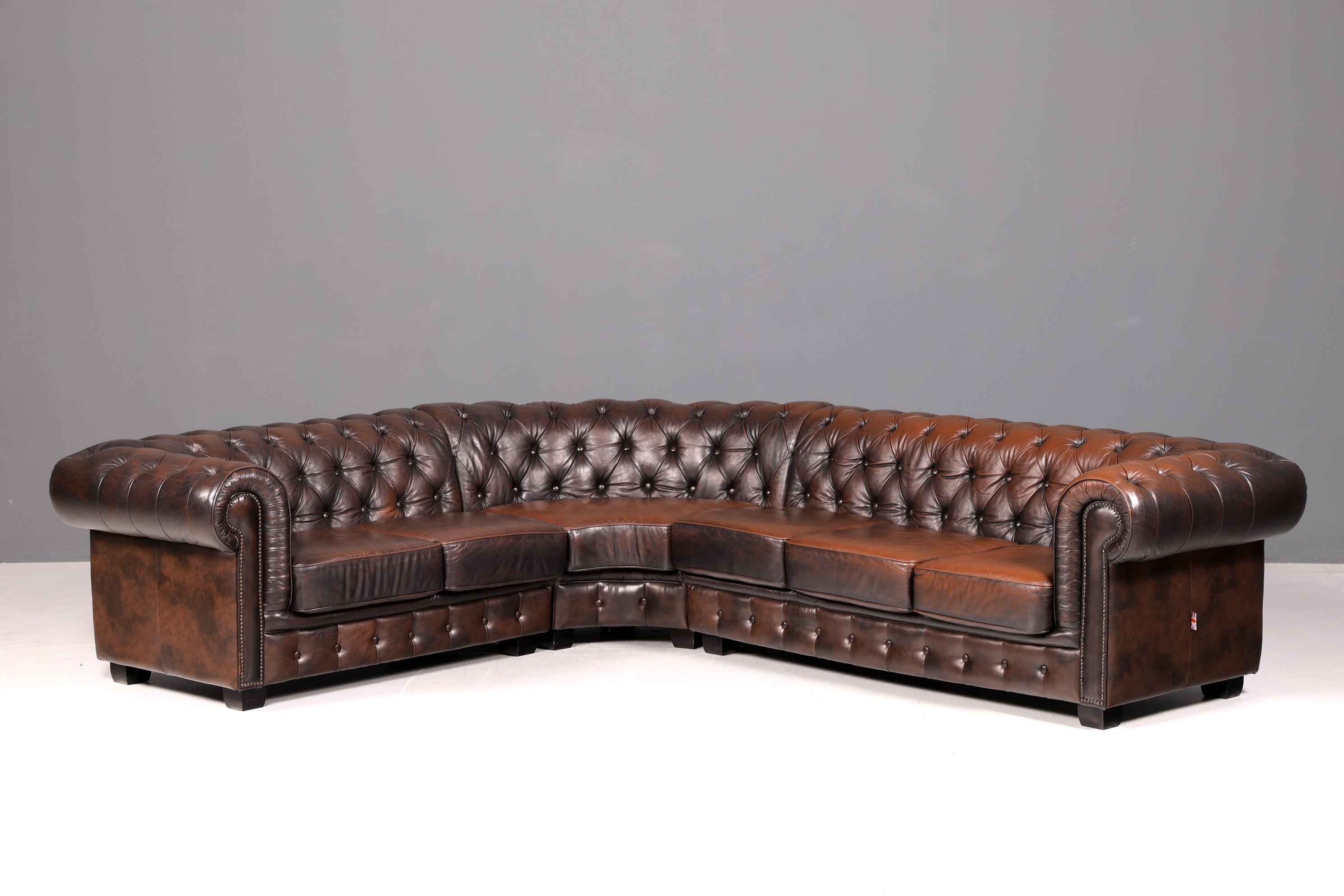 Edles Original Chesterfield Sofa Ecksofa mit Hocker Echt Leder Englisch Eckcouch Leder Couch Antik Vintage