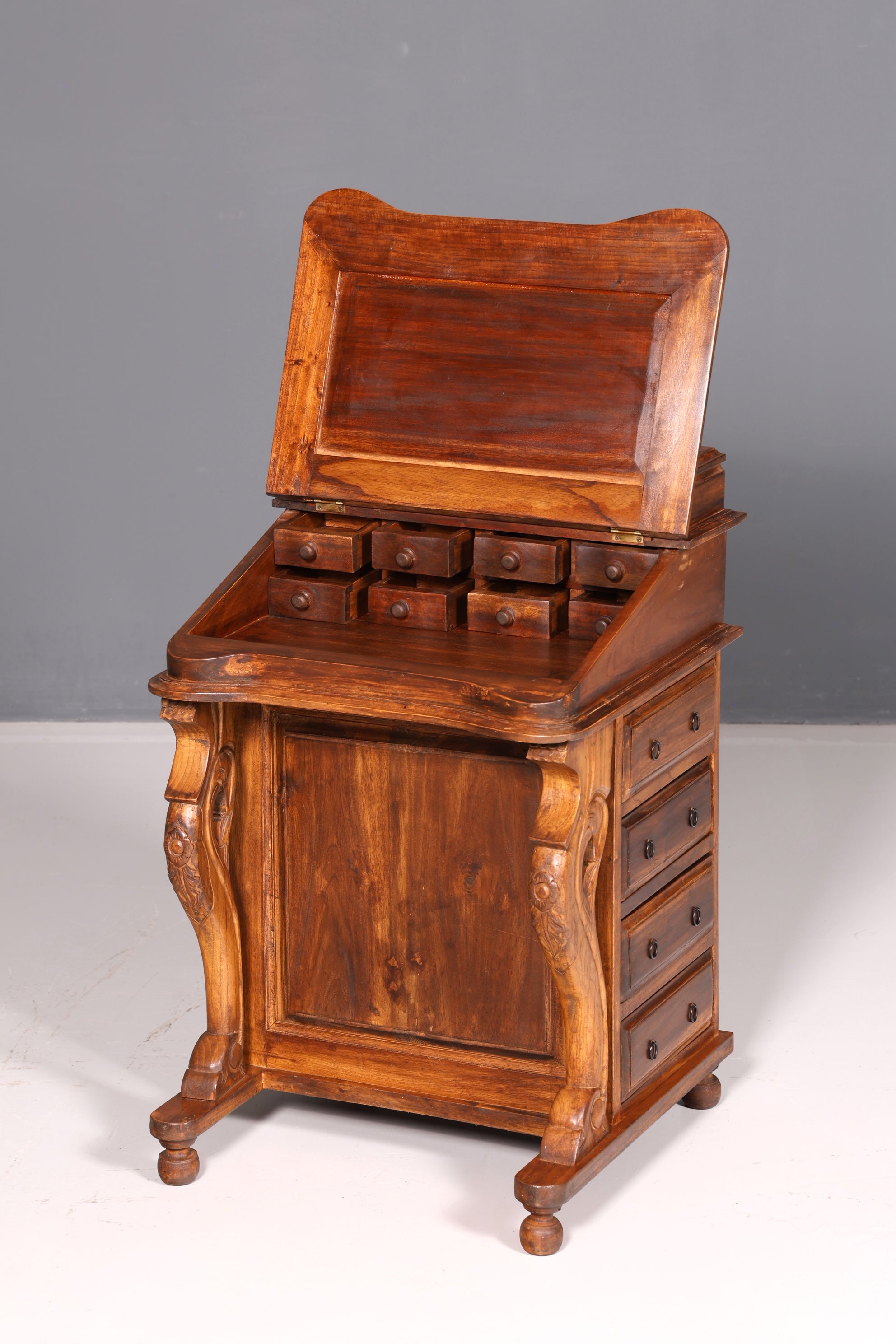 Magnifique bureau Davenport anglais, secrétaire, commode à écrire de style victorien, commode ancienne vintage