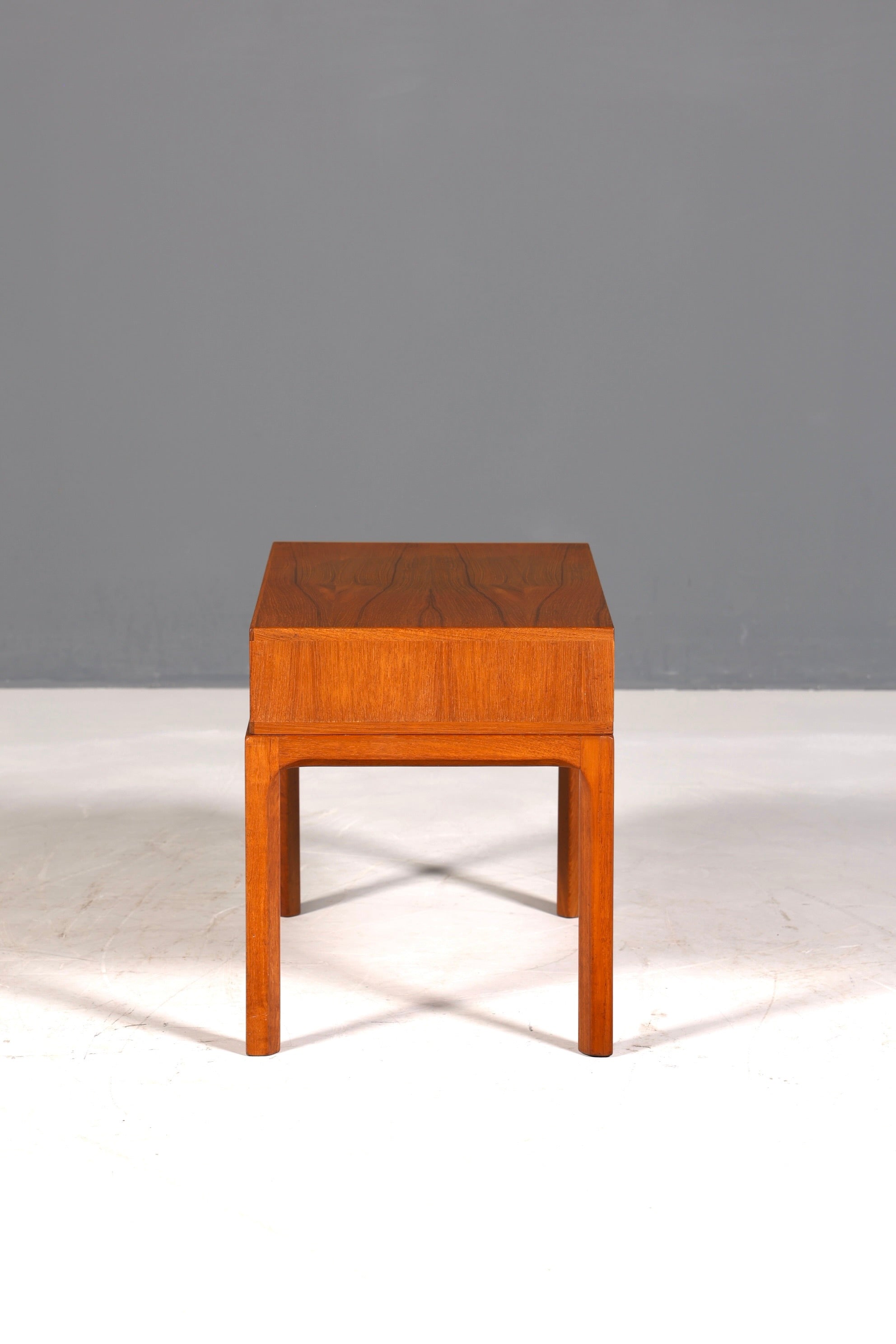 Wunderschöner Aksel Kjersgaard Beisteltlisch Mid Century Ablage Tisch Teak Holz Danish Design Nachttisch