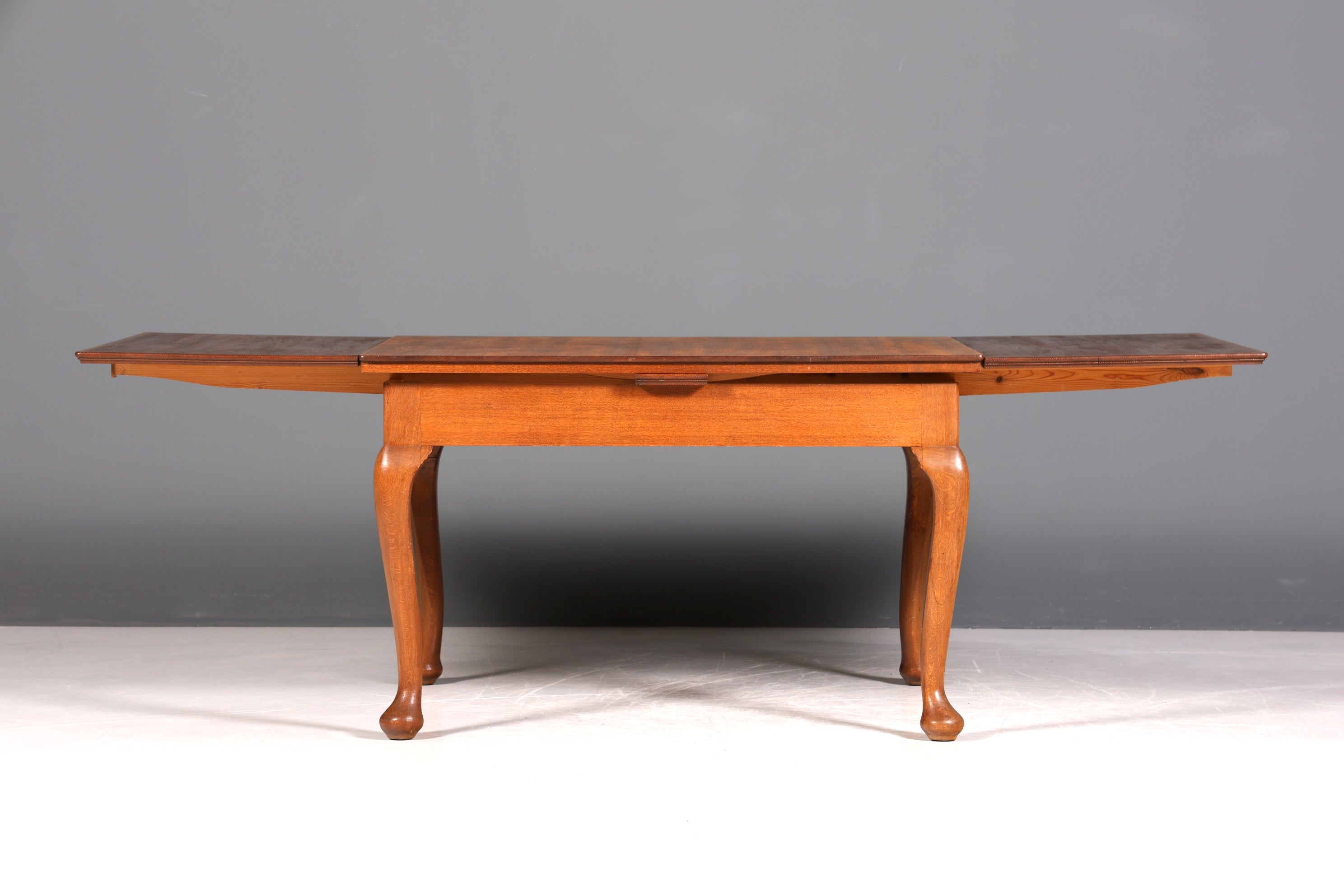 Magnifique table de salle à manger Art Nouveau vers 1910, extensible, en bois massif, table de cuisine ancienne de style Chippendale