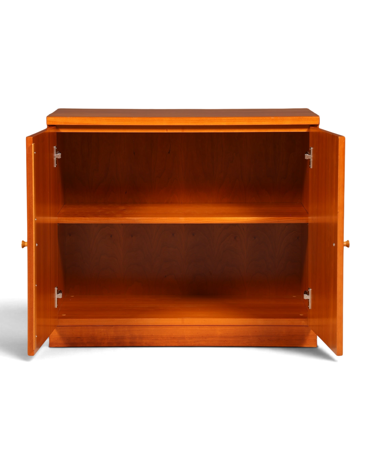 Hauptstadt Möblerei H837 Sideboard aus warmem Holz mit zwei offenen Türen und einem Einlegeboden