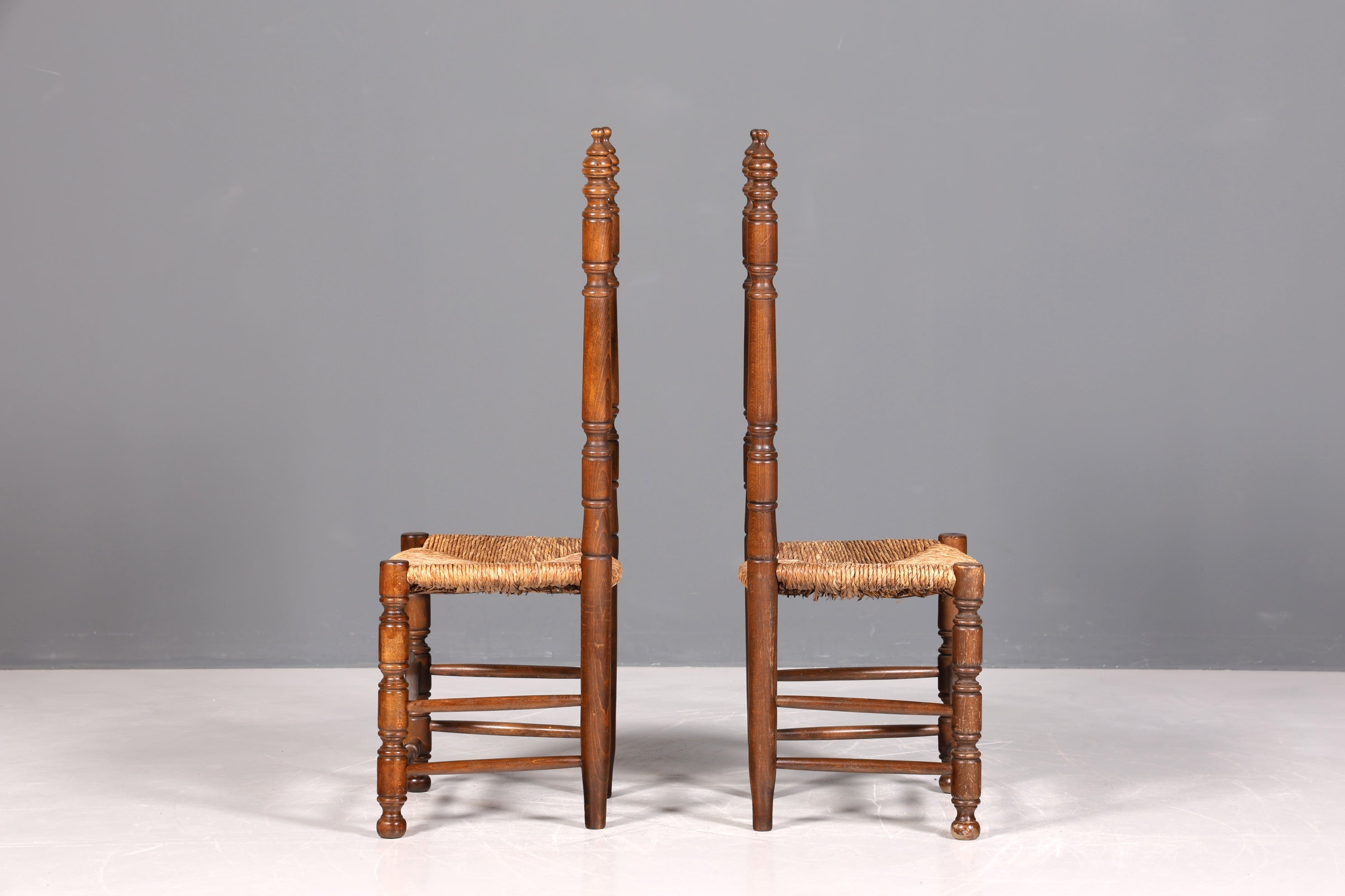 Ensemble de 2 magnifiques chaises espagnoles en rotin rustique, chaises de cuisine