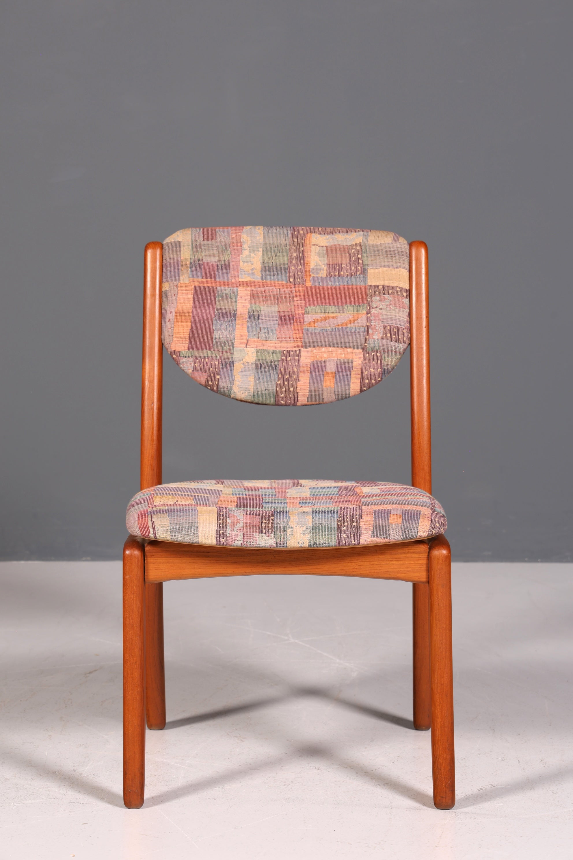 Chaise simple de style Mid-Century, chaise de salle à manger rétro, chaise de cuisine design danois, chaise de secrétaire en teck, 2 sur 2