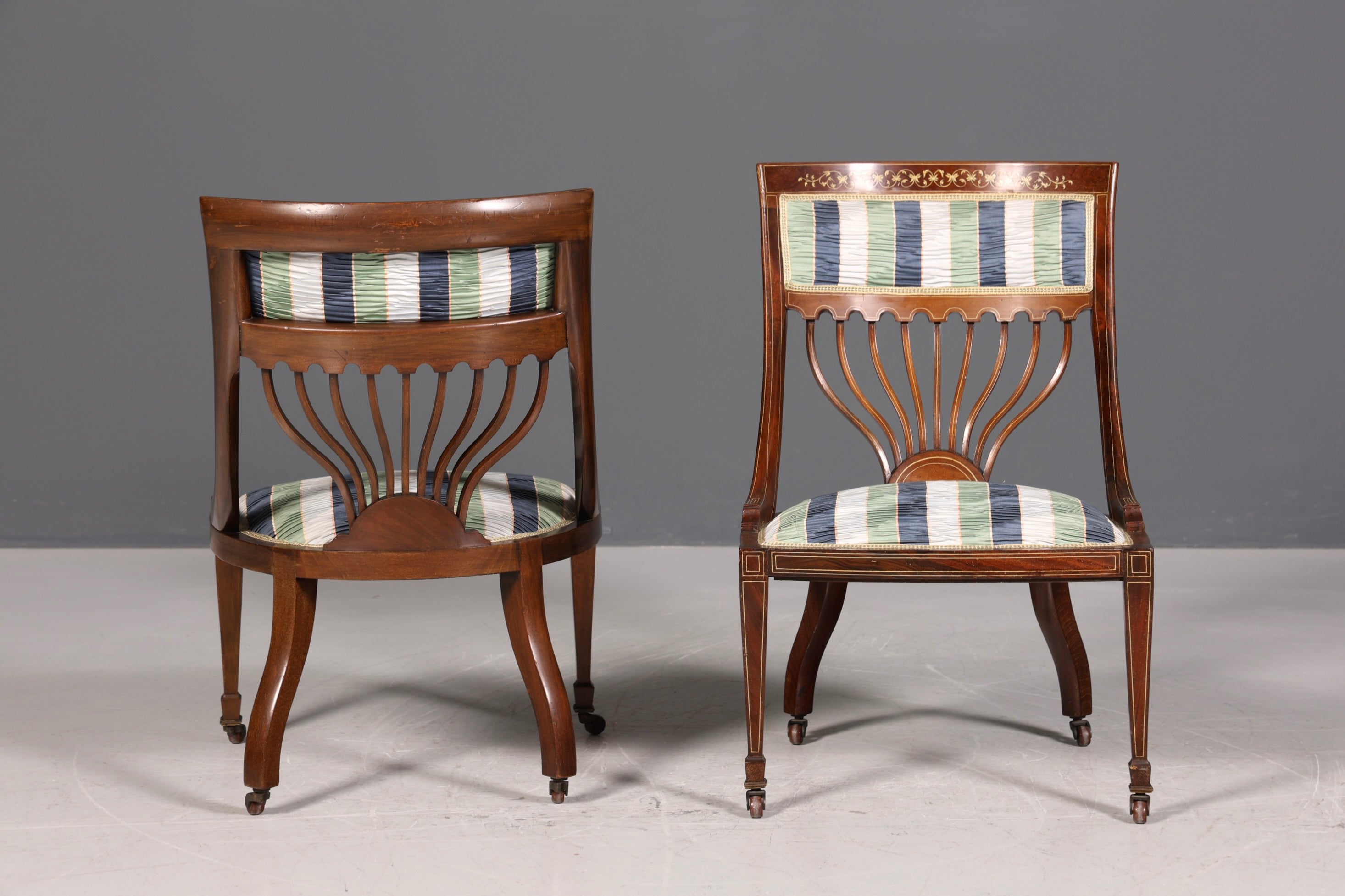 F695 Finition 2x Chaises anglaises élégantes, chaises de salle à manger anglaises, chaises de cuisine antiques des années 1960, ensemble de chaises