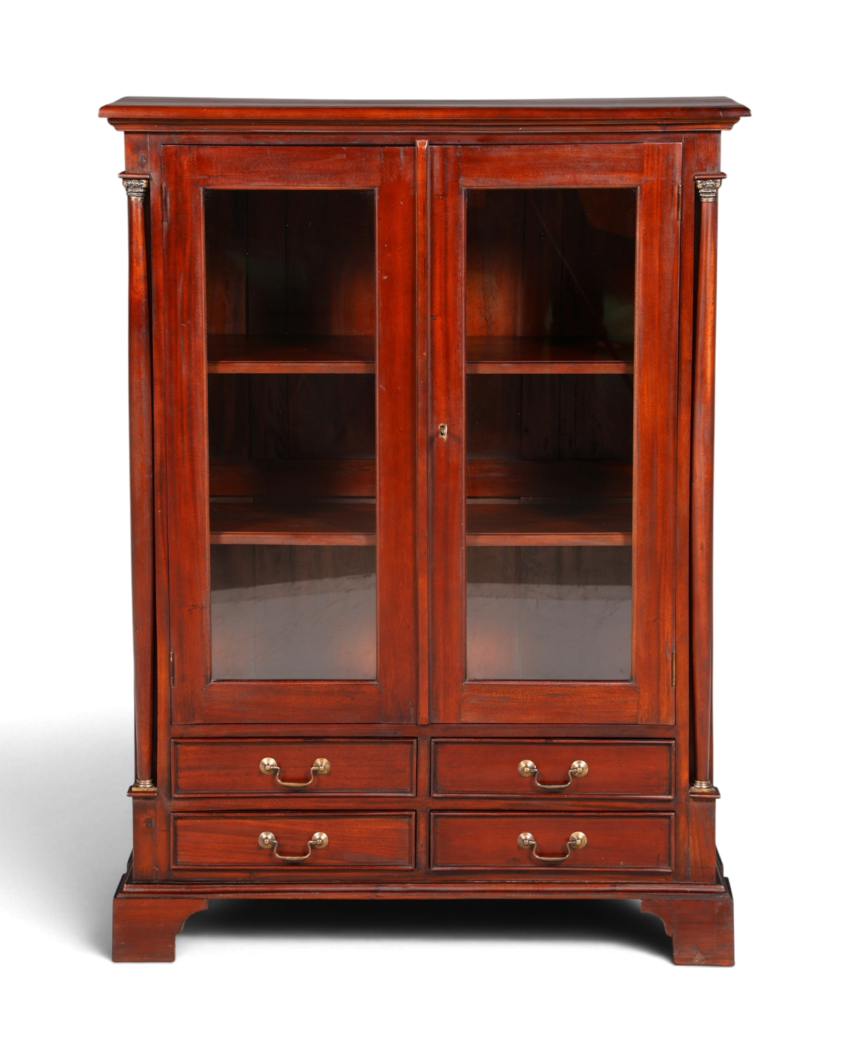 Hauptstadt Möblerei Vitrinenschrank aus dunklem Holz mit Glastüren und vier Schubladen im klassischen Design