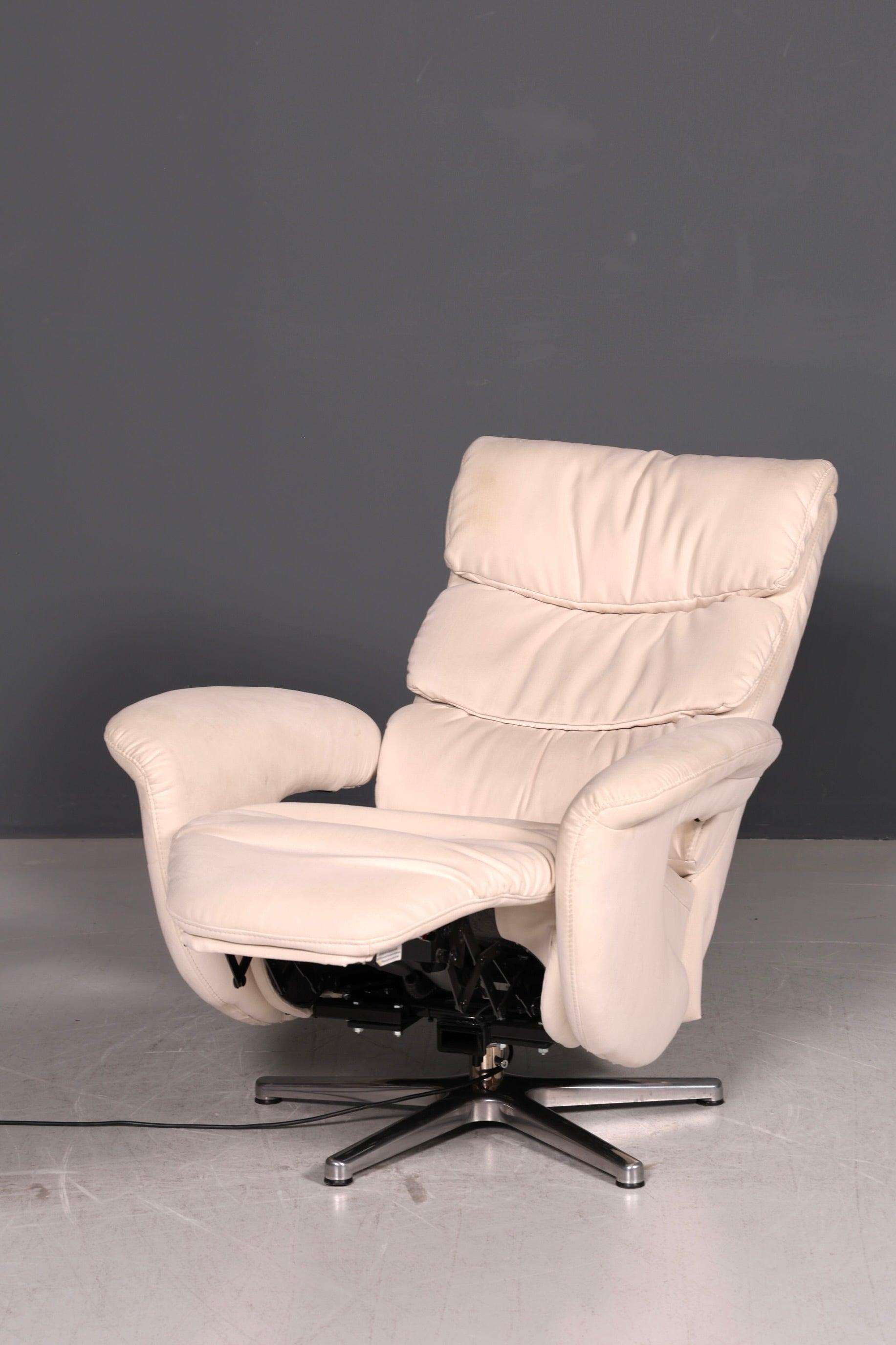 Edler Himolla Relaxsessel 7628 Easy Swing Creme Stoff Elektrisch Fernsehsessel Drehsessel Ruhesessel TV Sessel