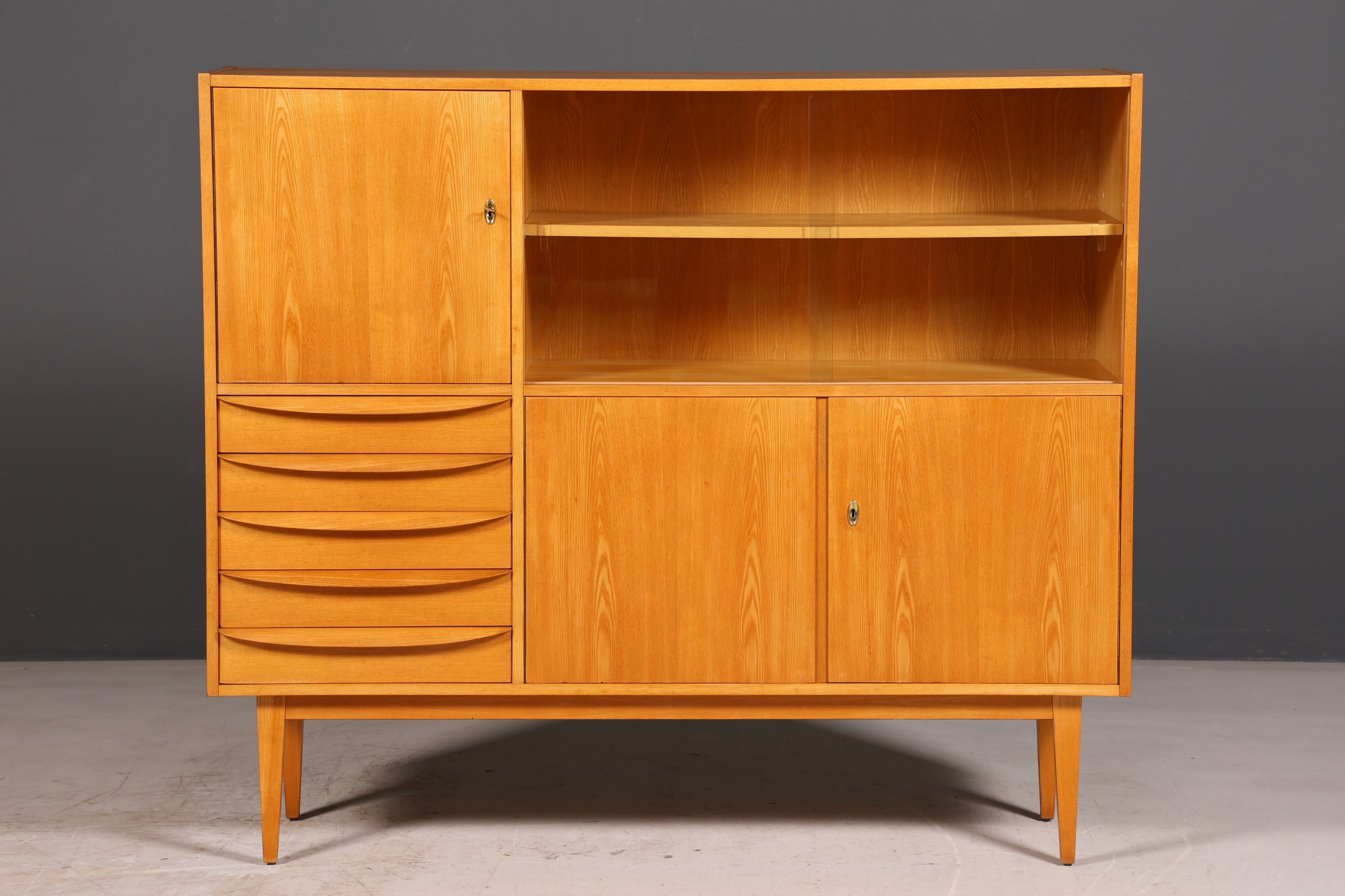 Beautiful original Hellerau mid-century display cabinet, Franz Ehrlich 602 chest of drawers and bookcase