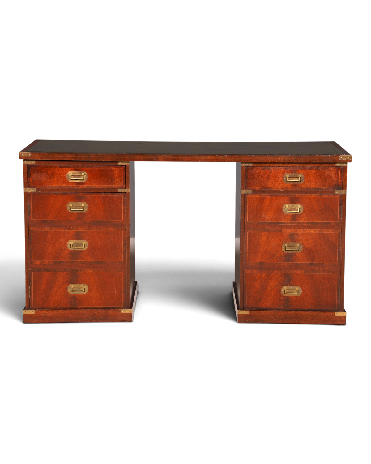 Hauptstadt Möblerei maritimer Schreibtisch im Military Chest Stil aus Holz mit Messingbeschlägen und Lederauflage