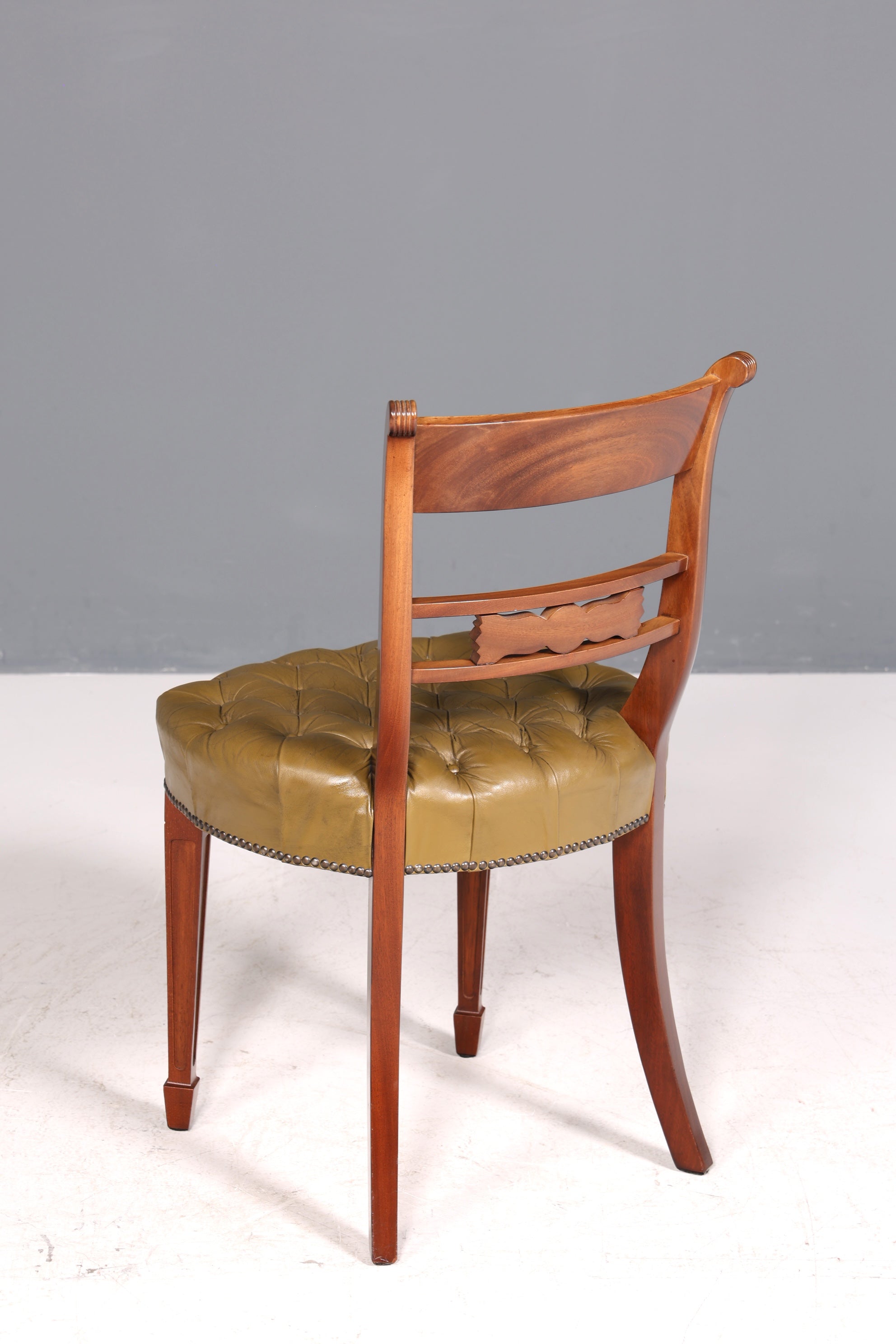 Magnifique fauteuil Chesterfield, chaise secrétaire Anno Dom, chaise de cuisine anglaise en cuir véritable, 4 sur 4