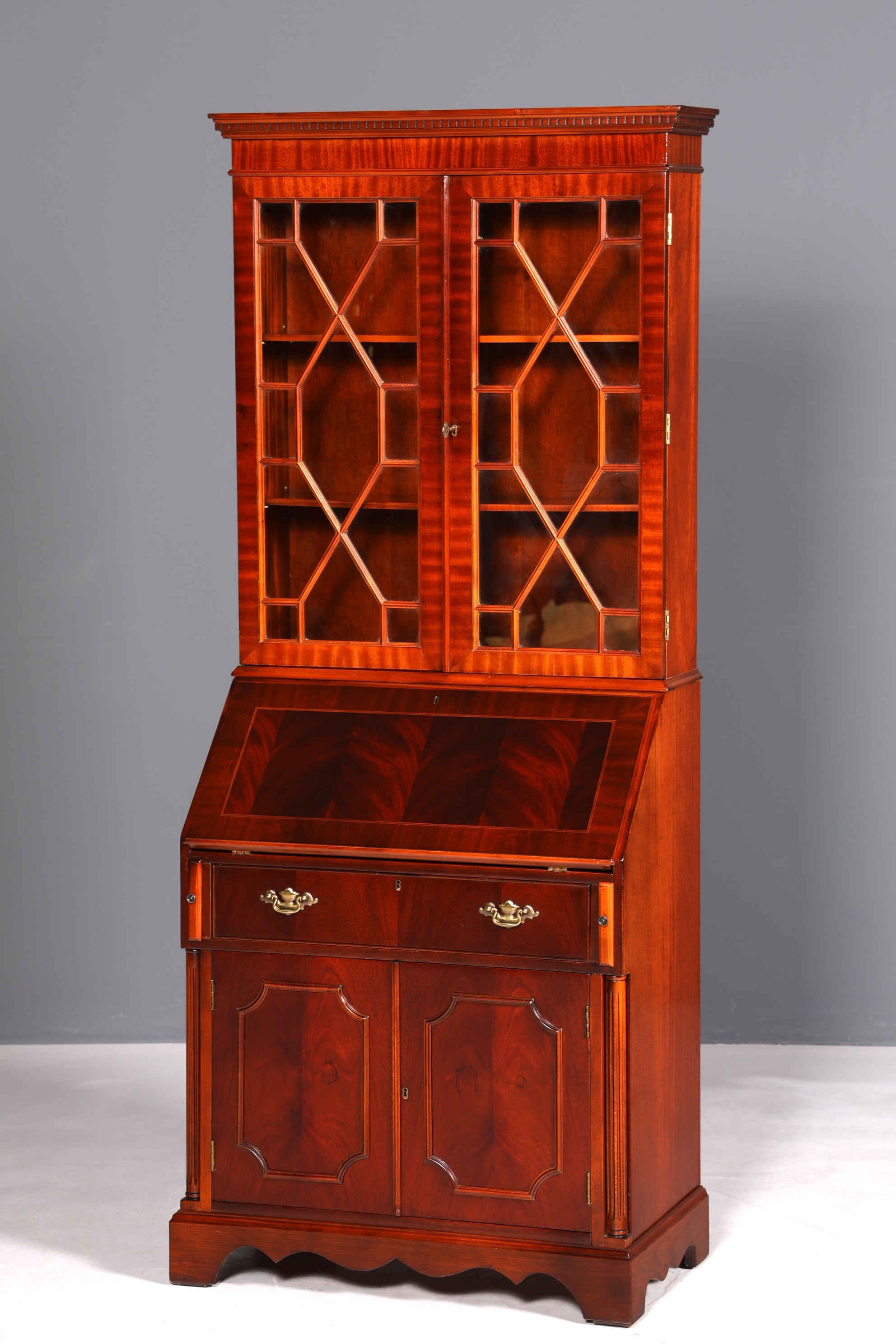 Magnifique secrétaire anglais, vitrine ancienne en acajou des années 1960, Royaume-Uni