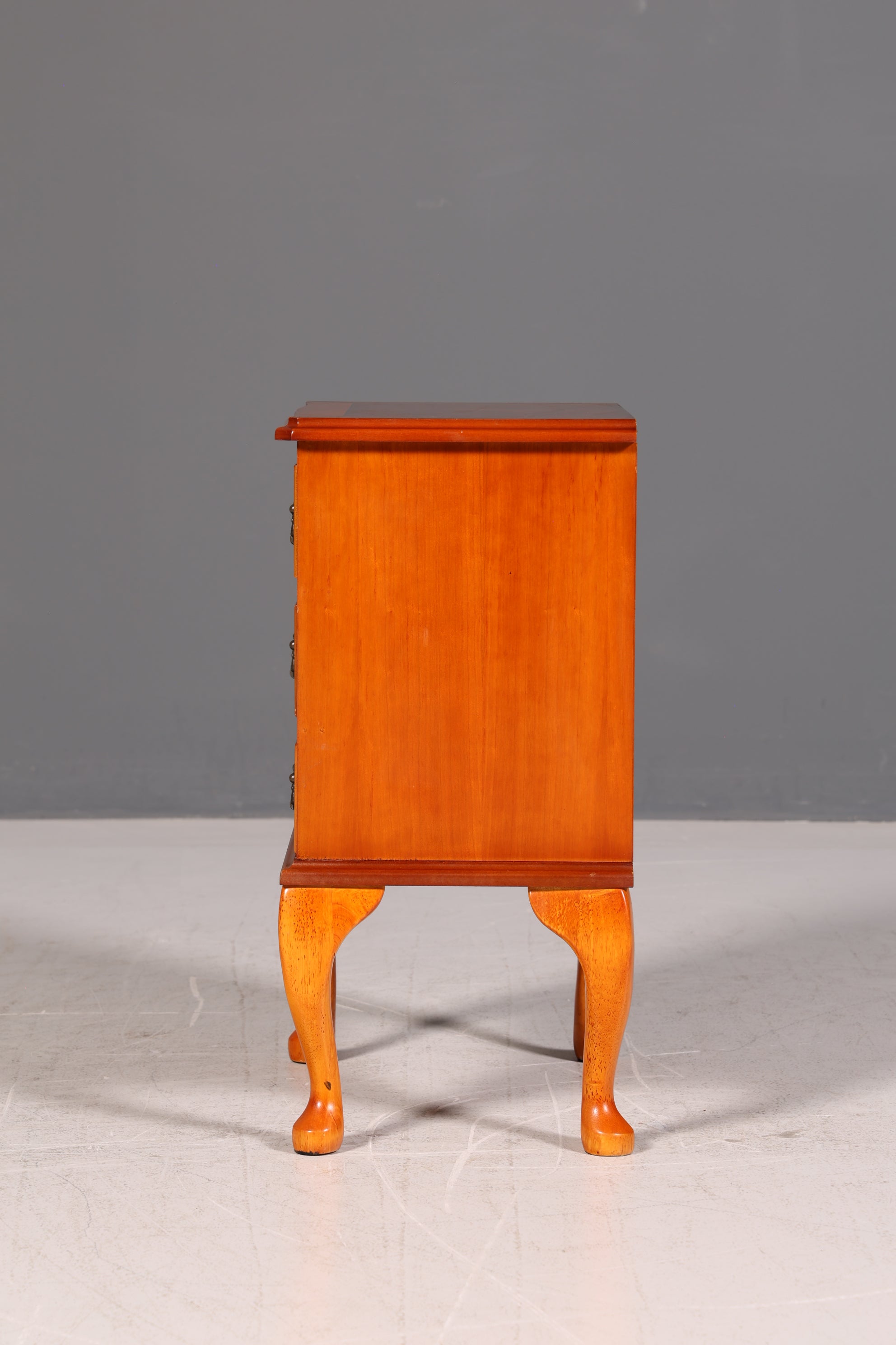 Wunderschöner Englischer Nachttisch Kommode Kirschholz 3 Schubladen Queen Anne Beistelltisch Antik Stil Vintage