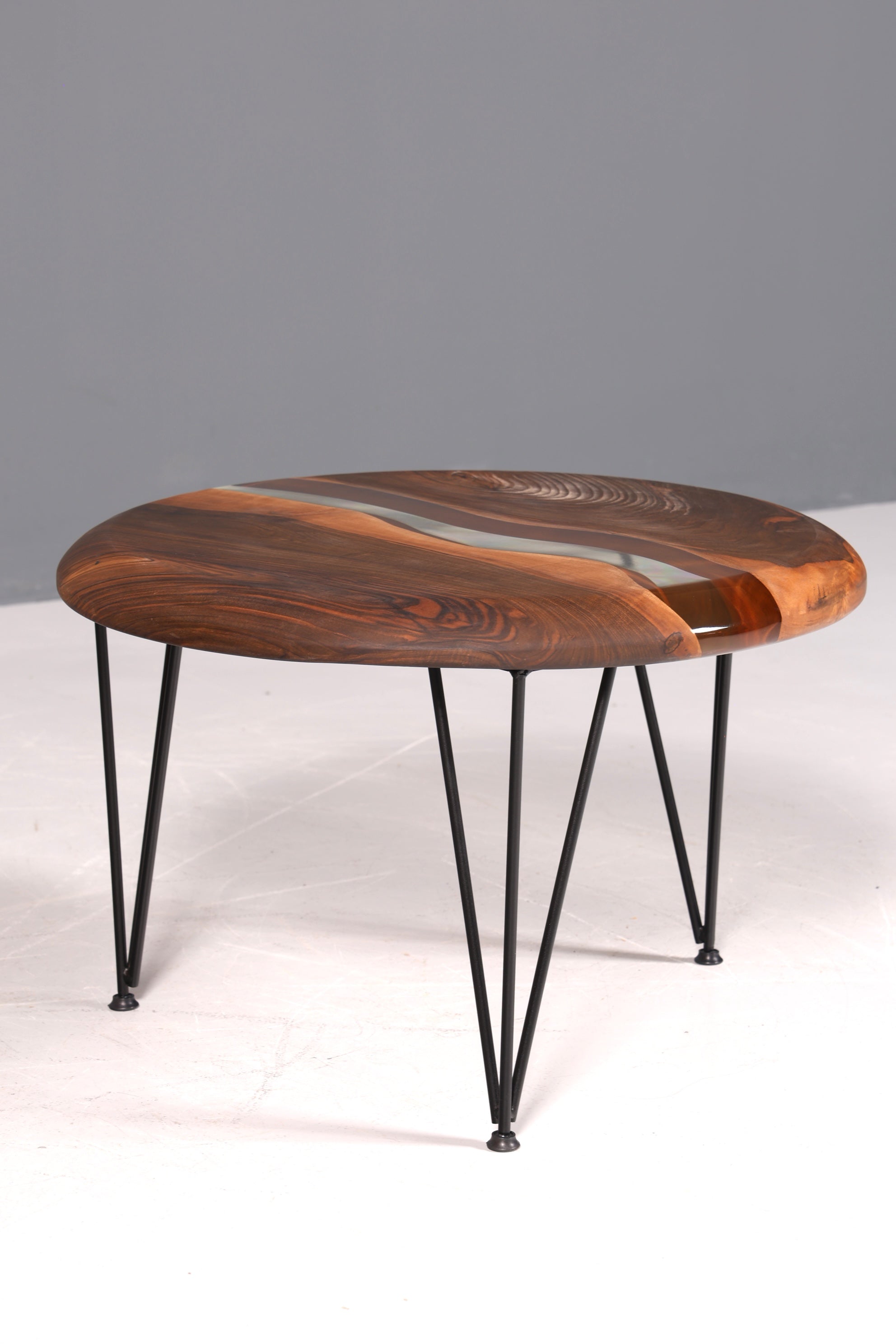 Table basse unique en résine époxy, table en noyer, table d&