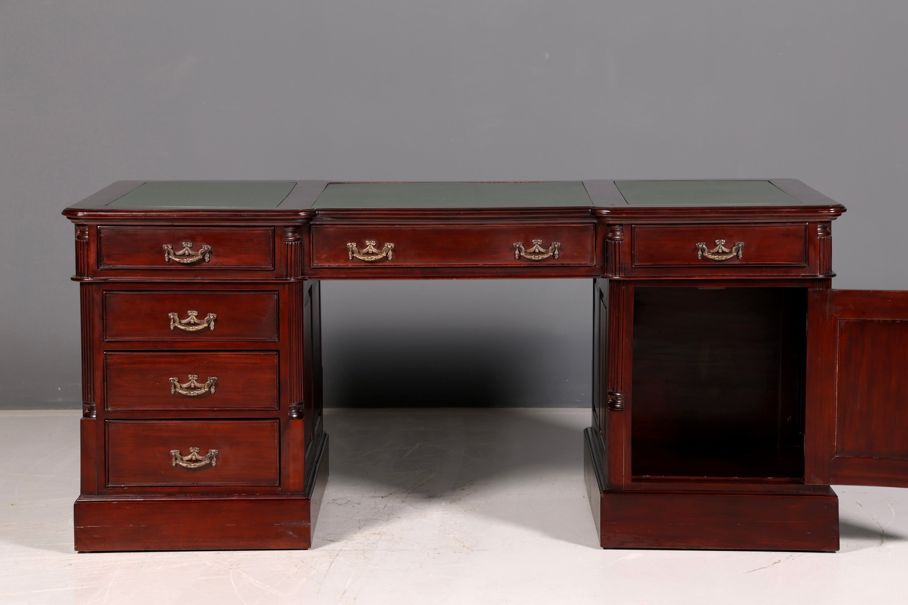 Magnifique bureau anglais en acajou, sous-main en cuir véritable, bureau de partenaire, bureau de travail, antique vintage