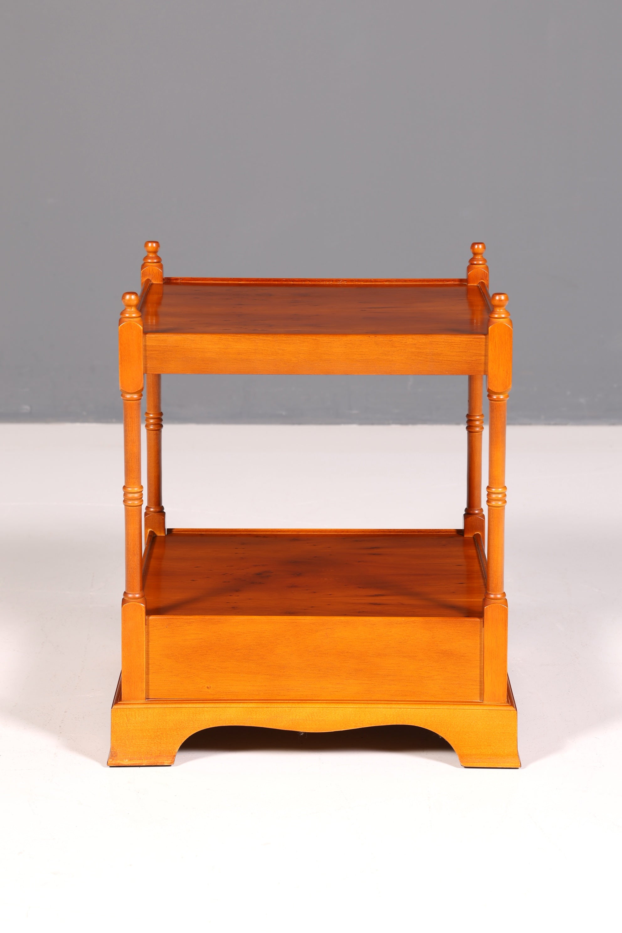 Traumhafter Englischer Antik Couchtisch Beistelltisch Regency Stil Ablagetisch Massivholz